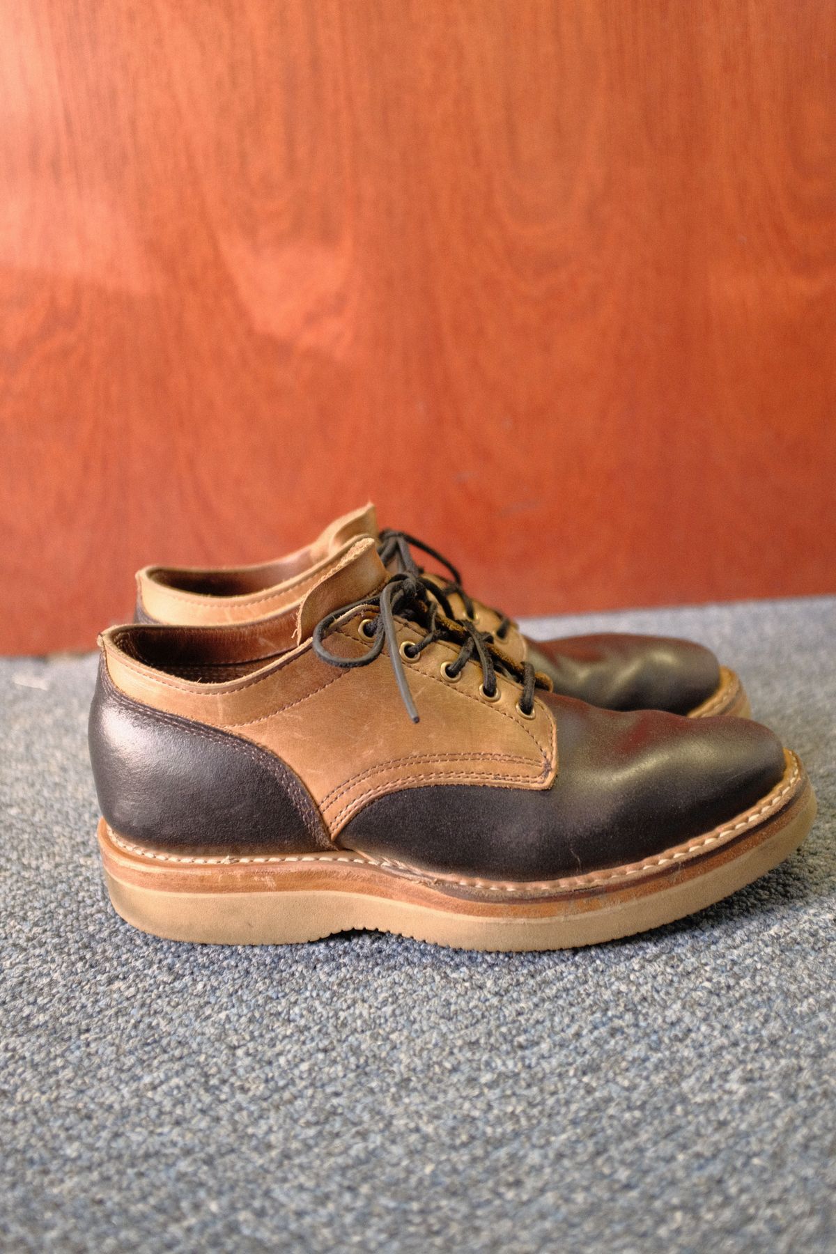 Photo by patinathunderdome on November 6, 2021 of the White's Oxford in Horween Natural Waxed Flesh.