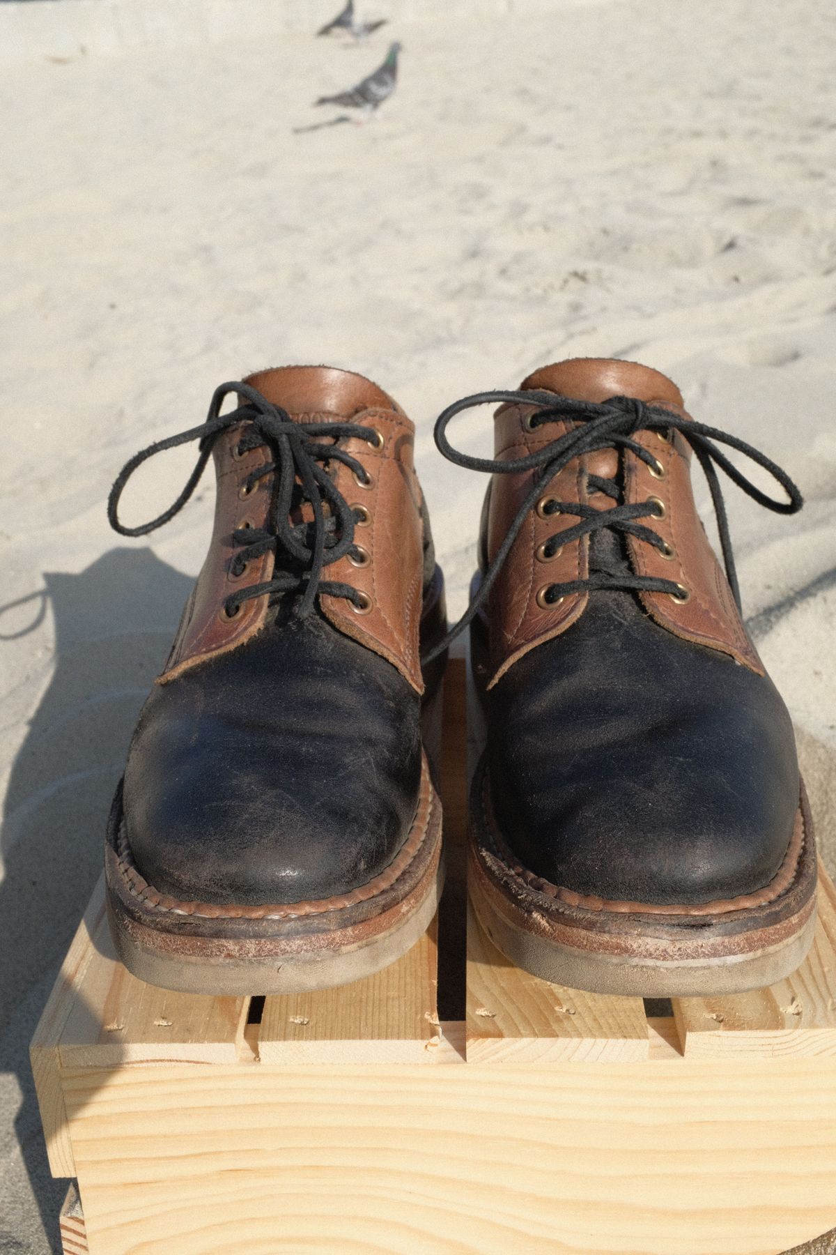 Photo by patinathunderdome on December 5, 2021 of the White's Oxford in Horween Natural Waxed Flesh.