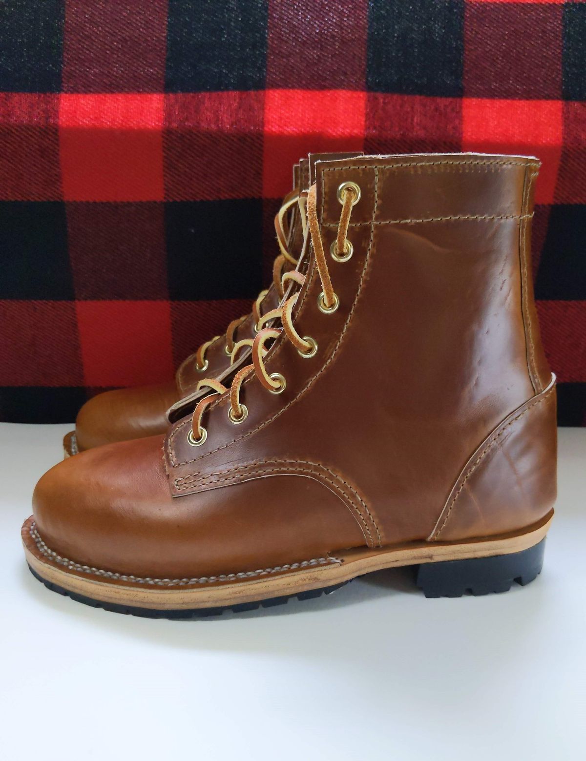 Photo by patinathunderdome on September 30, 2021 of the Self-Made in Horween Coppertone Chromexcel.