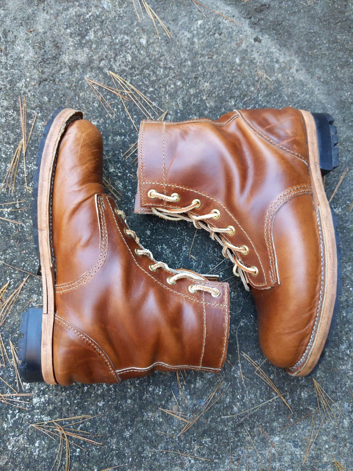 Photo by patinathunderdome on November 5, 2021 of the Self-Made in Horween Coppertone Chromexcel.