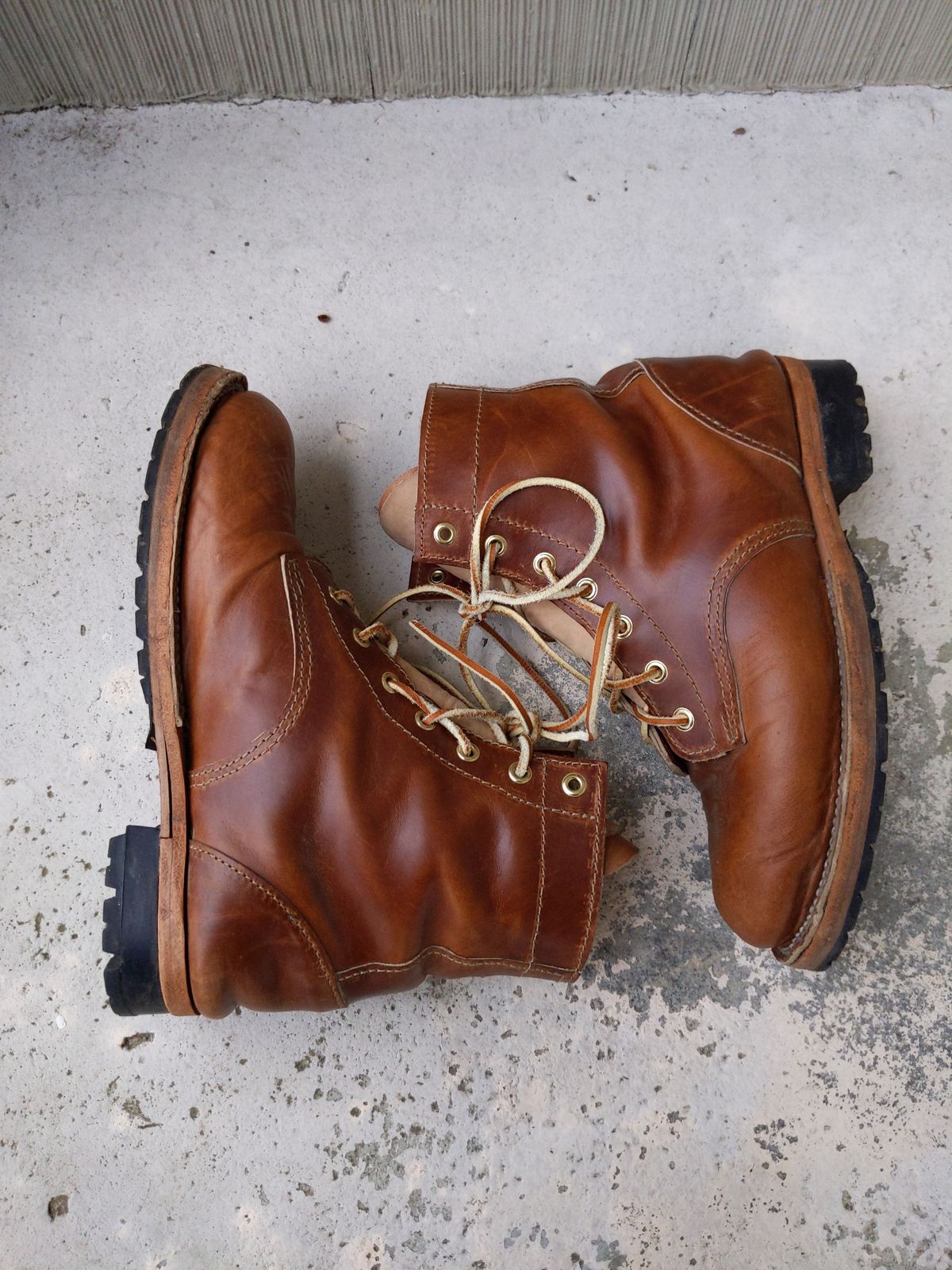 Photo by patinathunderdome on January 5, 2022 of the Self-Made in Horween Coppertone Chromexcel.