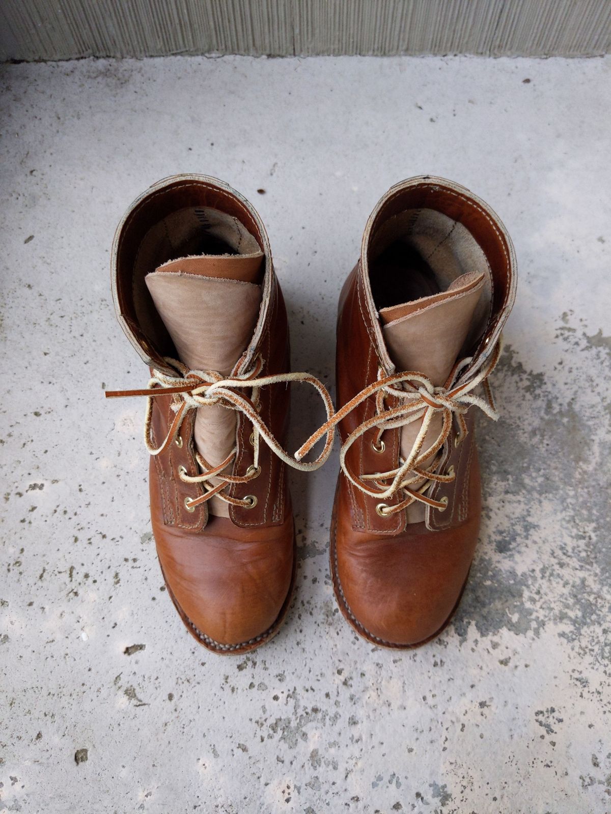 Photo by patinathunderdome on January 5, 2022 of the Self-Made in Horween Coppertone Chromexcel.