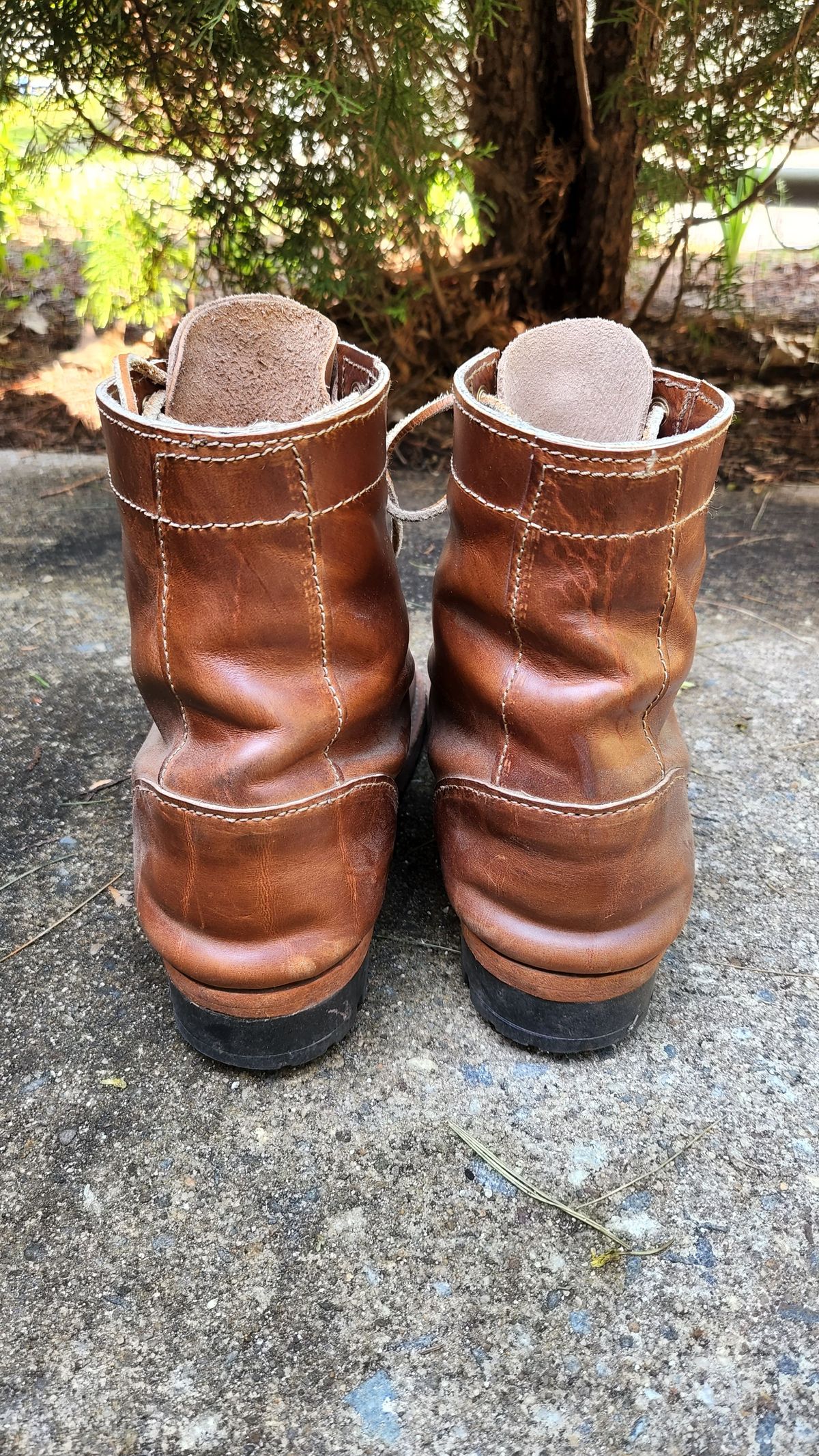 Photo by patinathunderdome on May 5, 2022 of the Self-Made in Horween Coppertone Chromexcel.