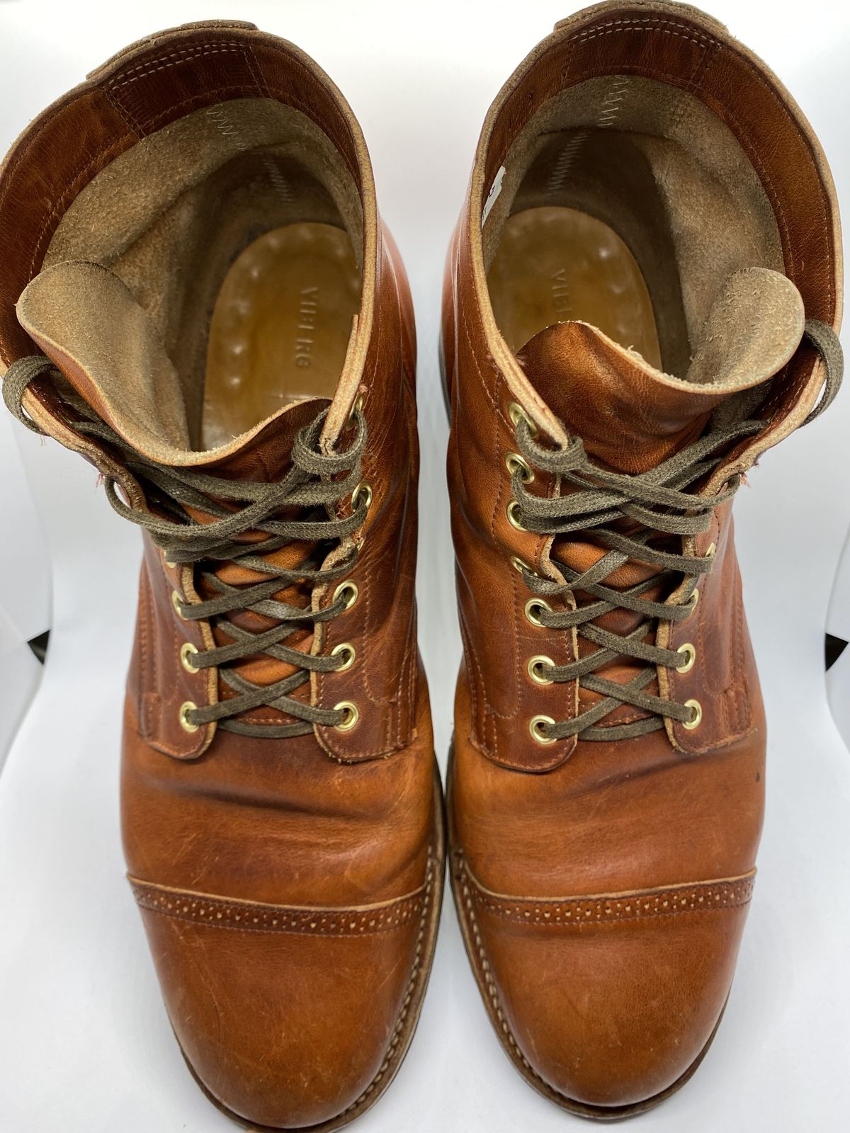 Photo by patinathunderdome on January 2, 2022 of the Viberg Service Boot in Horween Spice Dublin.