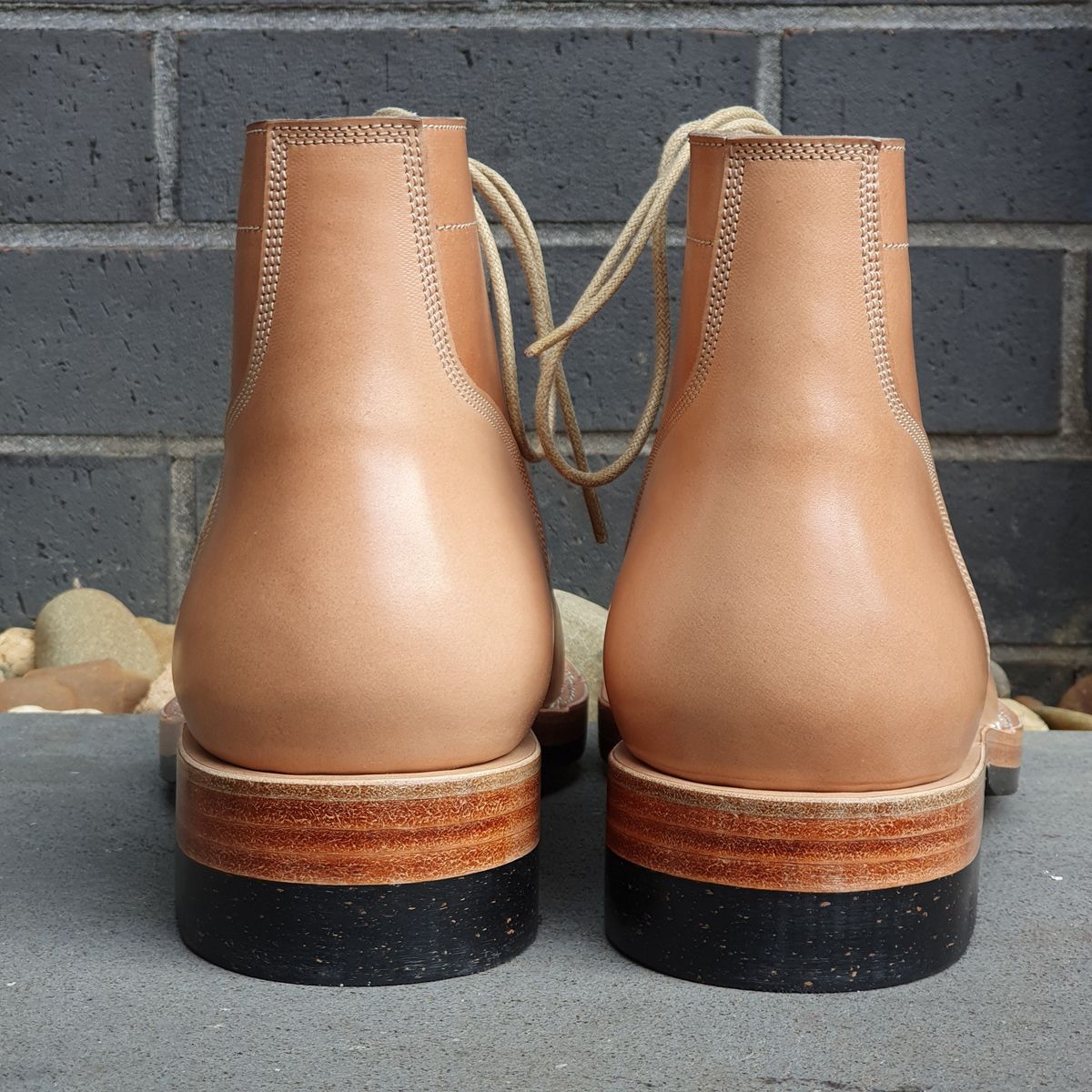 Photo by patinathunderdome on September 30, 2021 of the Onderhoud SVC03 Service Boot in Shinki Natural Shell Cordovan.