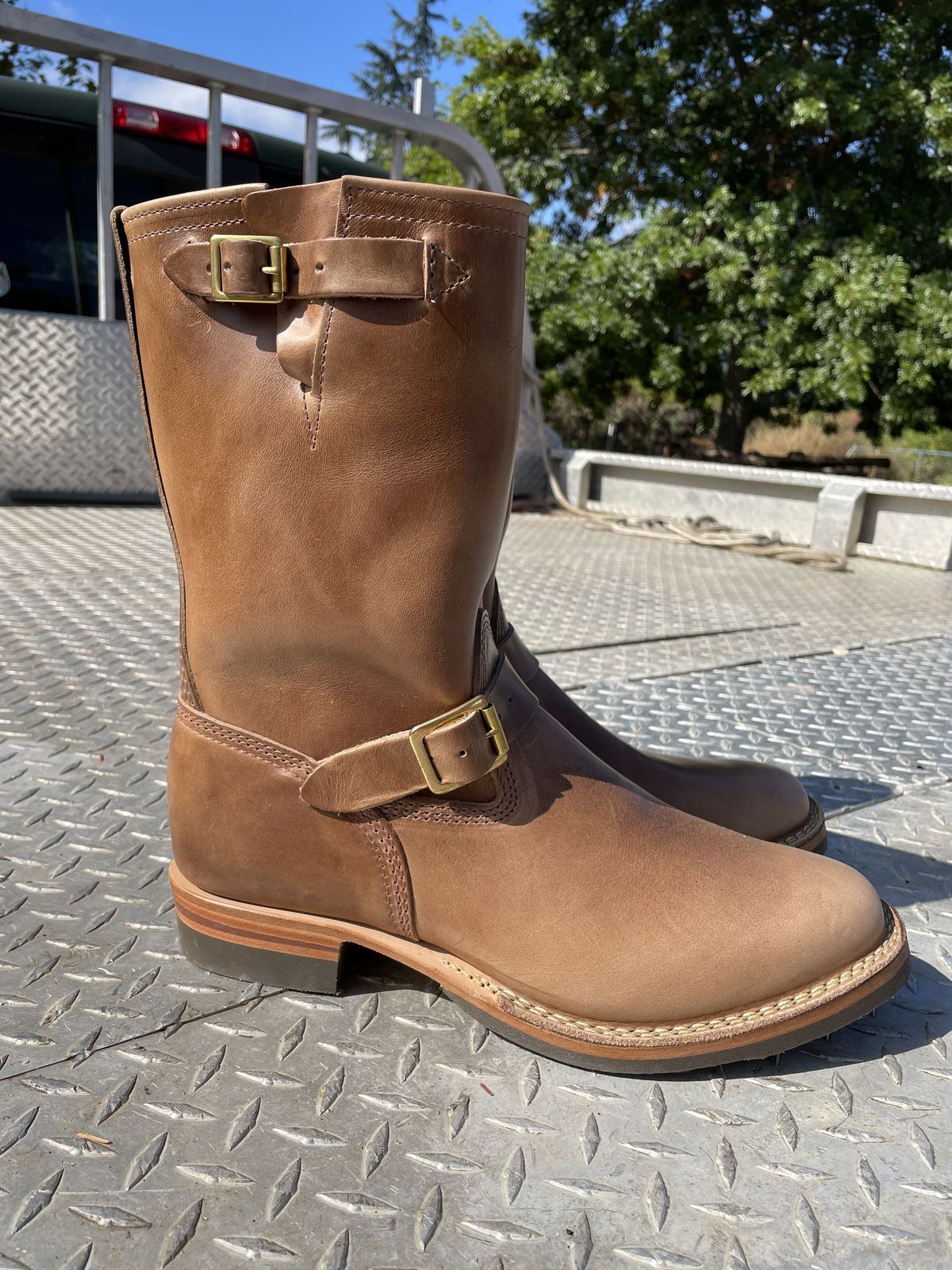 Photo by patinathunderdome on October 1, 2021 of the Wesco Mister Lou in Horween Natural Chromexcel.
