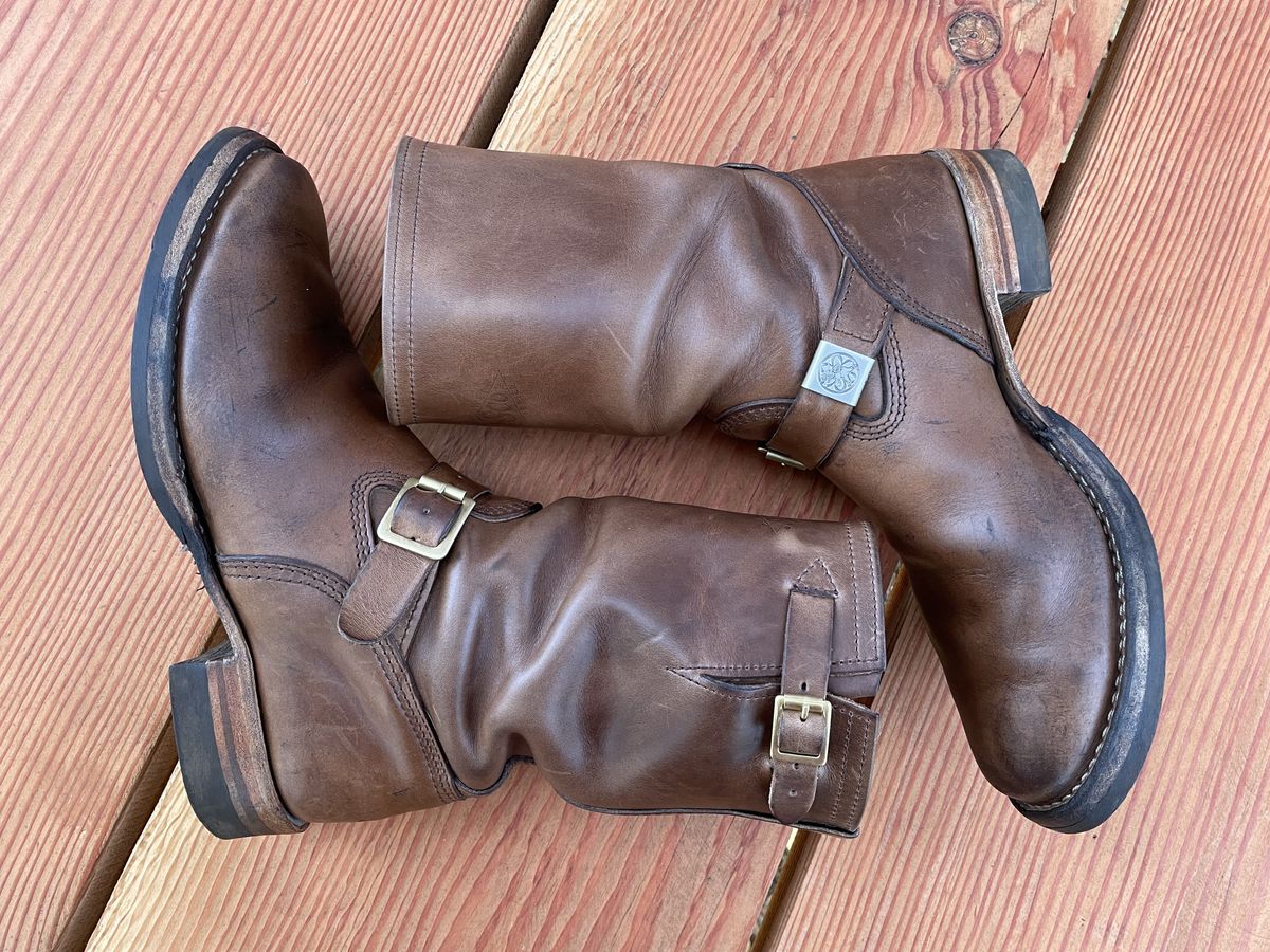 Photo by patinathunderdome on November 3, 2021 of the Wesco Mister Lou in Horween Natural Chromexcel.