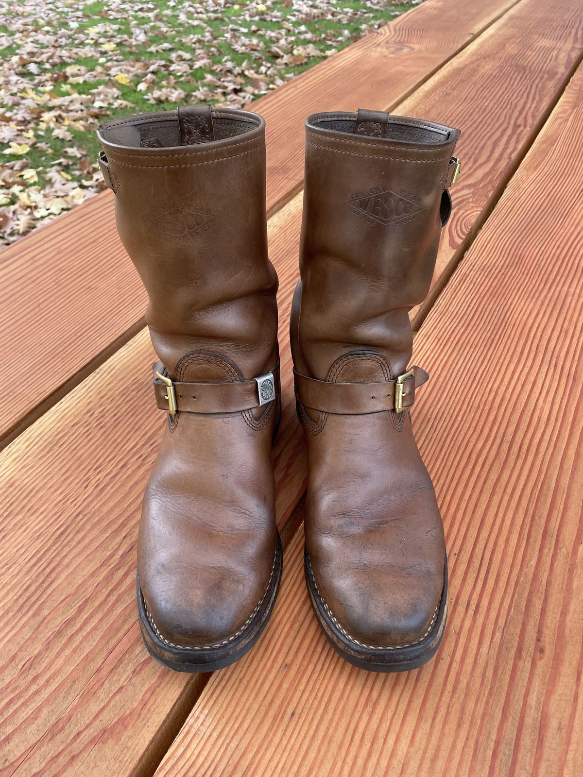 Photo by patinathunderdome on November 3, 2021 of the Wesco Mister Lou in Horween Natural Chromexcel.