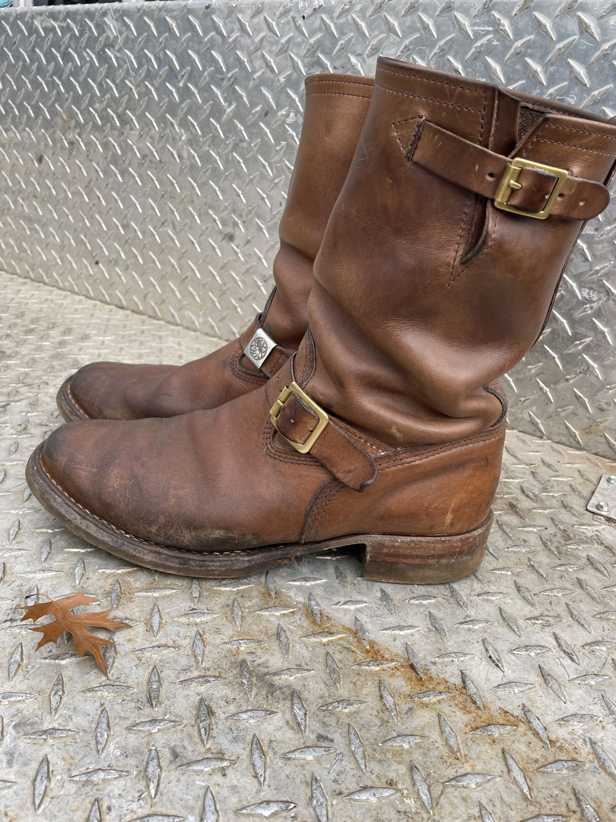 Photo by patinathunderdome on December 4, 2021 of the Wesco Mister Lou in Horween Natural Chromexcel.