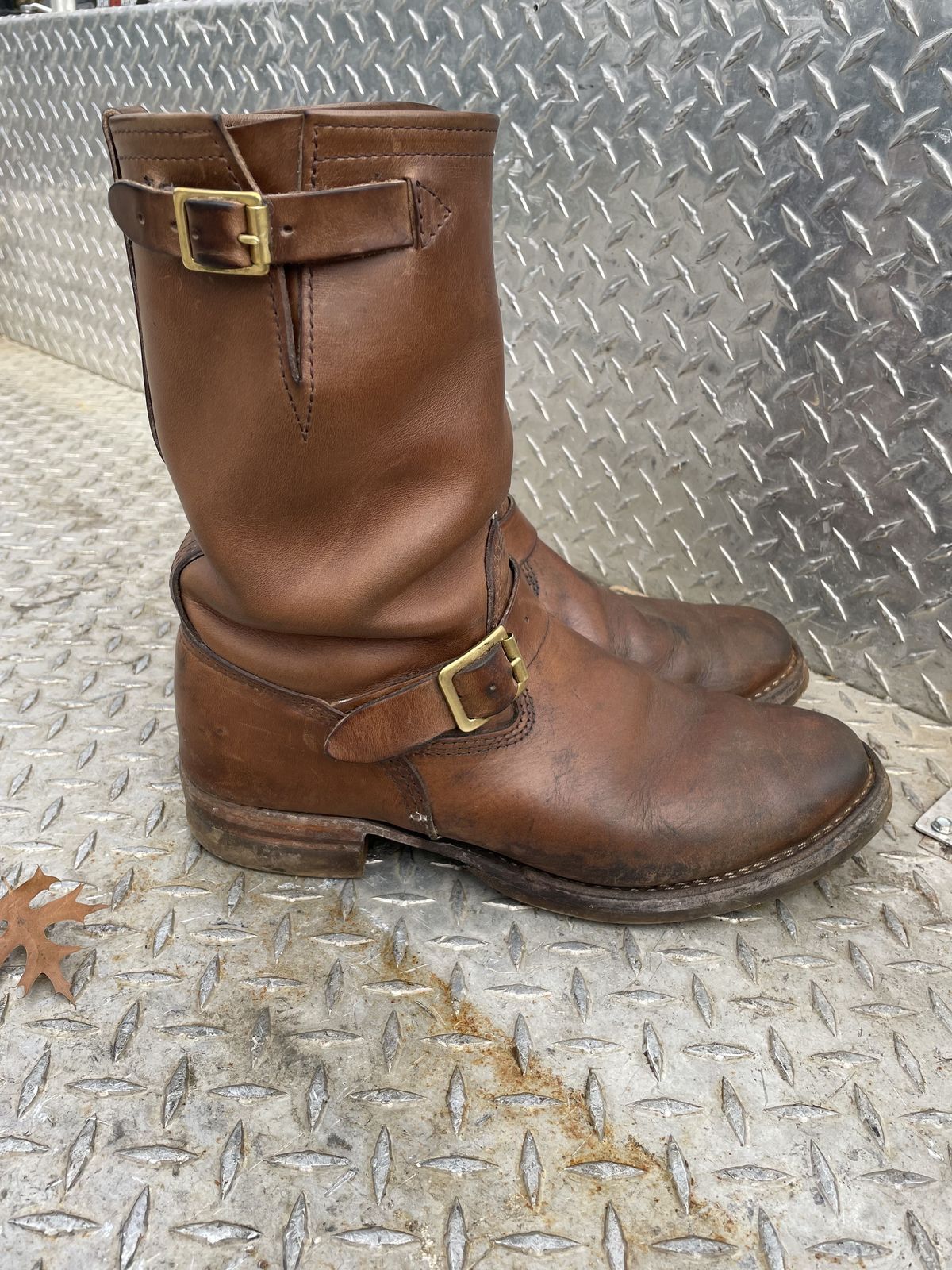 Photo by patinathunderdome on December 4, 2021 of the Wesco Mister Lou in Horween Natural Chromexcel.