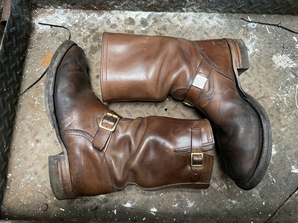 Photo by patinathunderdome on January 5, 2022 of the Wesco Mister Lou in Horween Natural Chromexcel.