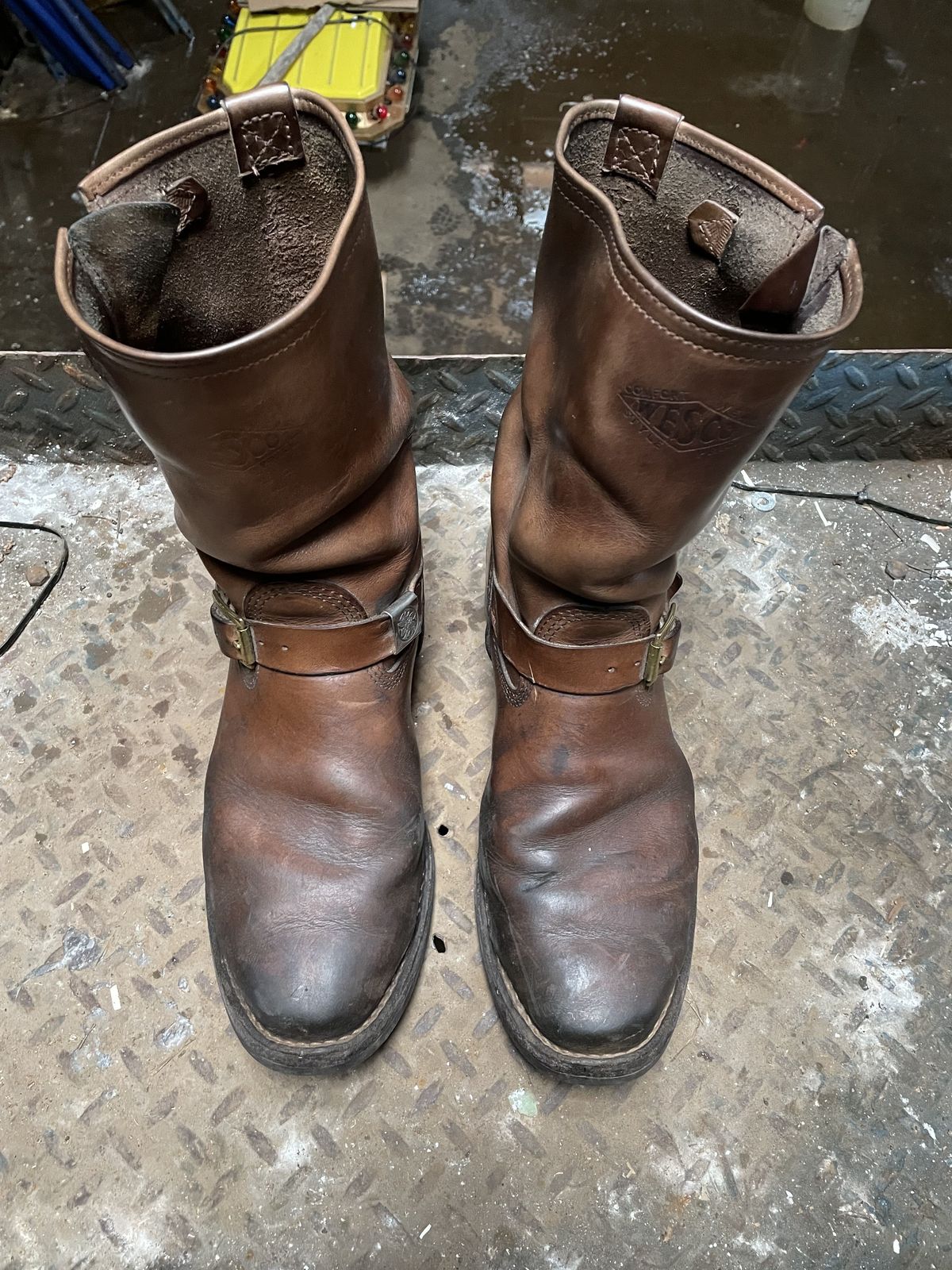 Photo by patinathunderdome on January 5, 2022 of the Wesco Mister Lou in Horween Natural Chromexcel.
