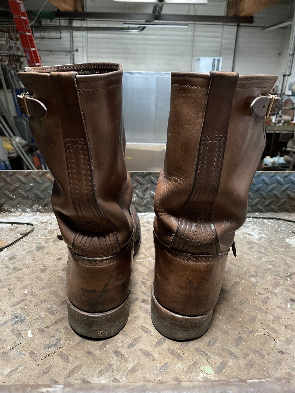 Photo by patinathunderdome on January 5, 2022 of the Wesco Mister Lou in Horween Natural Chromexcel.