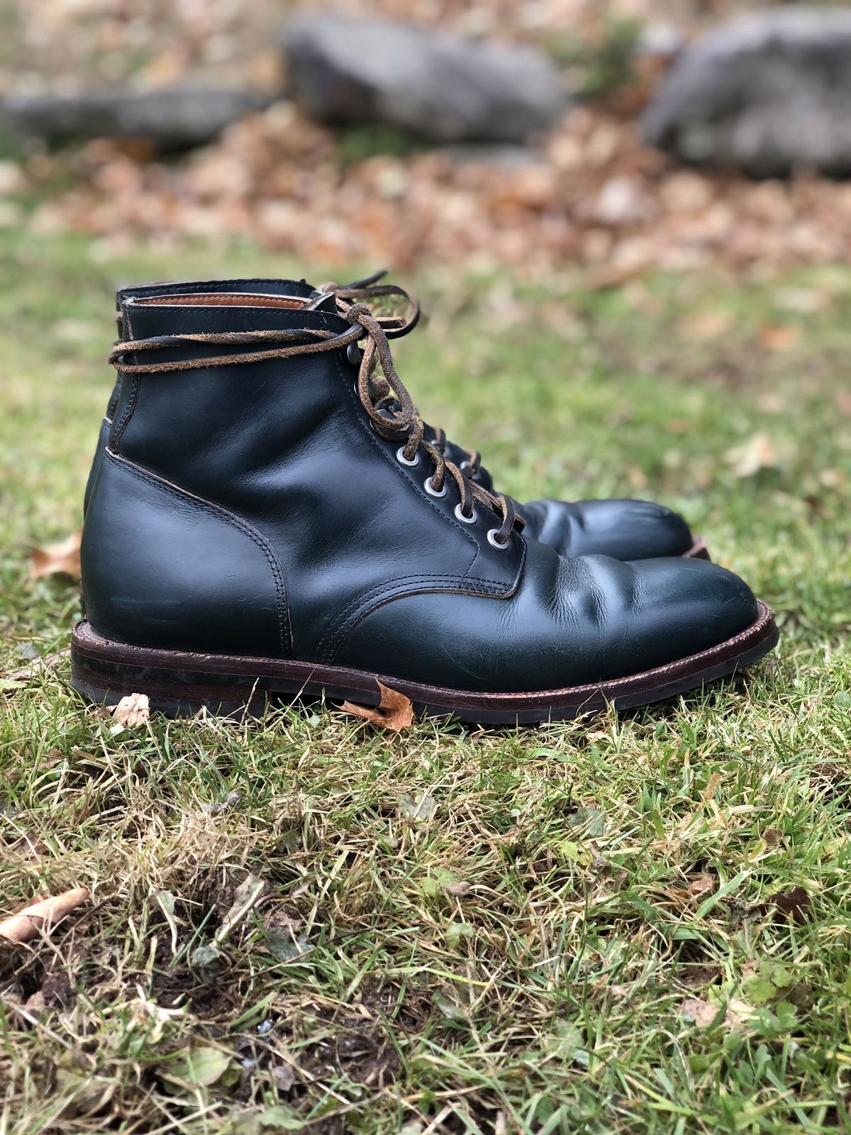 Photo by patinathunderdome on December 4, 2021 of the Grant Stone Diesel Boot in Horween Navy Chromexcel.