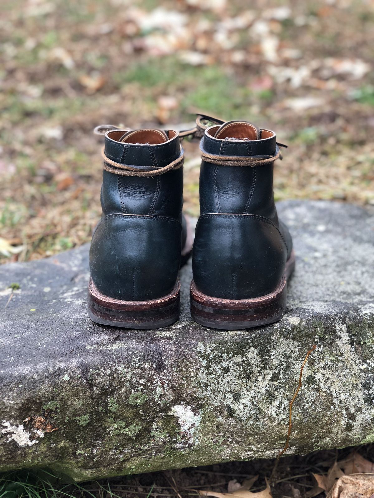 Photo by patinathunderdome on January 5, 2022 of the Grant Stone Diesel Boot in Horween Navy Chromexcel.