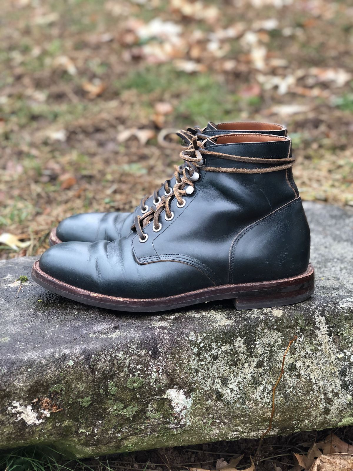 Photo by patinathunderdome on January 5, 2022 of the Grant Stone Diesel Boot in Horween Navy Chromexcel.
