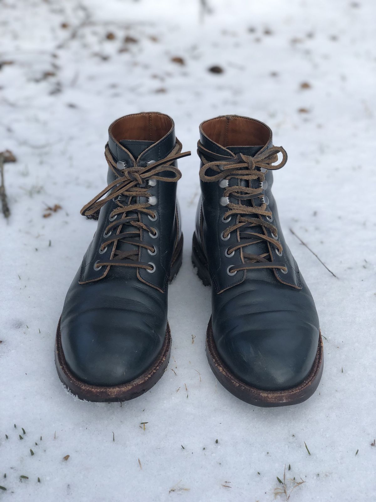 Photo by patinathunderdome on February 5, 2022 of the Grant Stone Diesel Boot in Horween Navy Chromexcel.