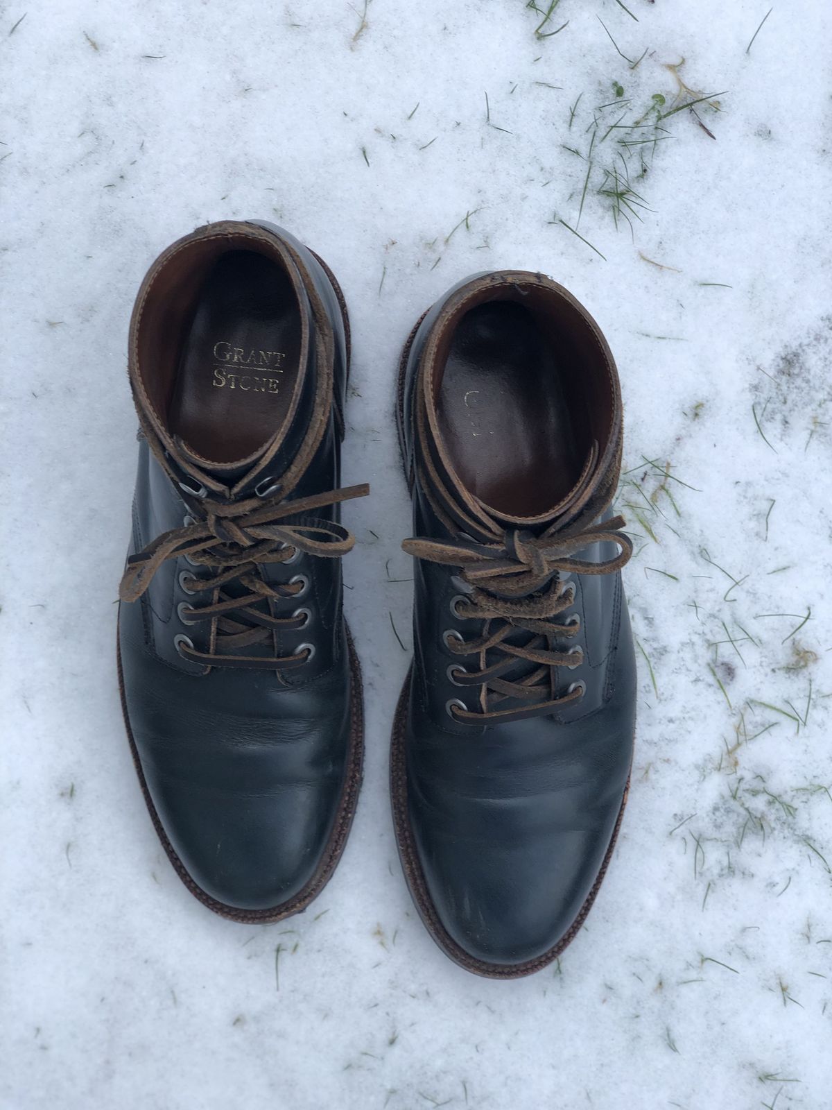 Photo by patinathunderdome on February 5, 2022 of the Grant Stone Diesel Boot in Horween Navy Chromexcel.