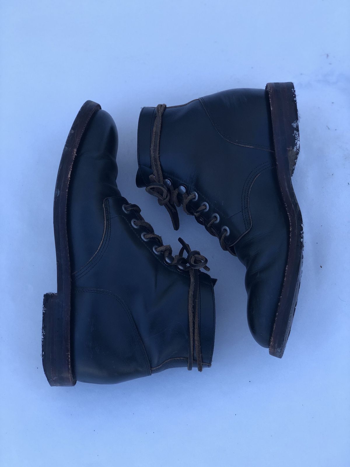 Photo by patinathunderdome on March 4, 2022 of the Grant Stone Diesel Boot in Horween Navy Chromexcel.