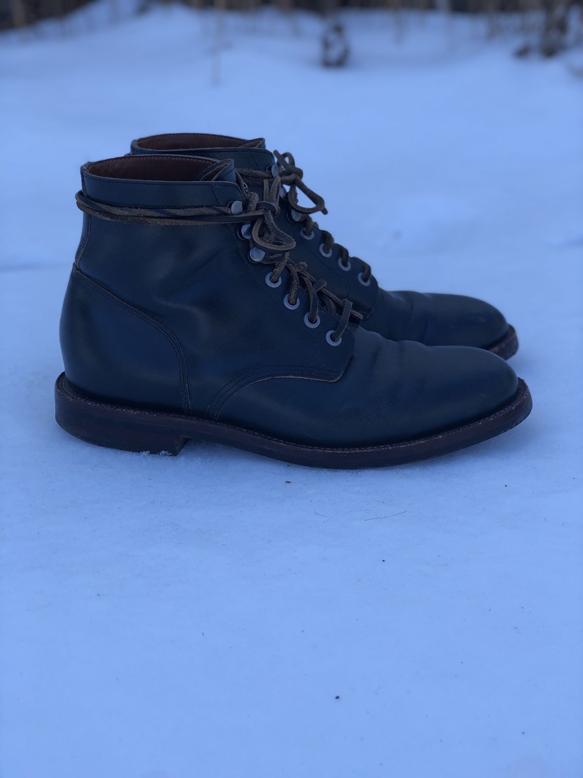 Photo by patinathunderdome on March 4, 2022 of the Grant Stone Diesel Boot in Horween Navy Chromexcel.