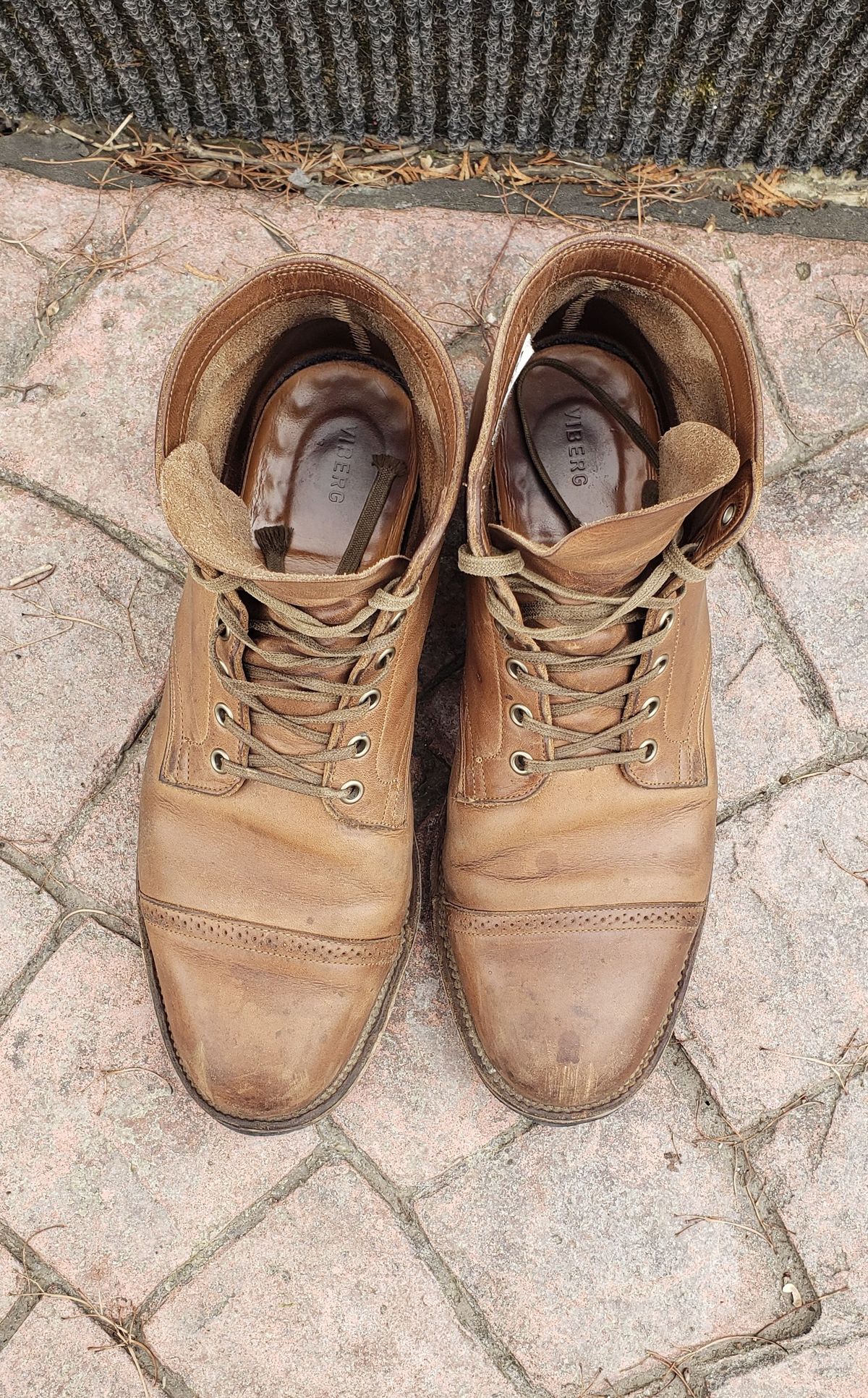 Photo by patinathunderdome on May 6, 2022 of the Viberg Service Boot in Horween Natural Chromexcel.