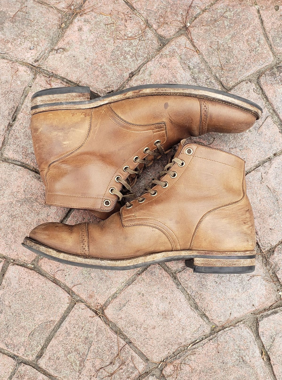 Photo by patinathunderdome on May 6, 2022 of the Viberg Service Boot in Horween Natural Chromexcel.