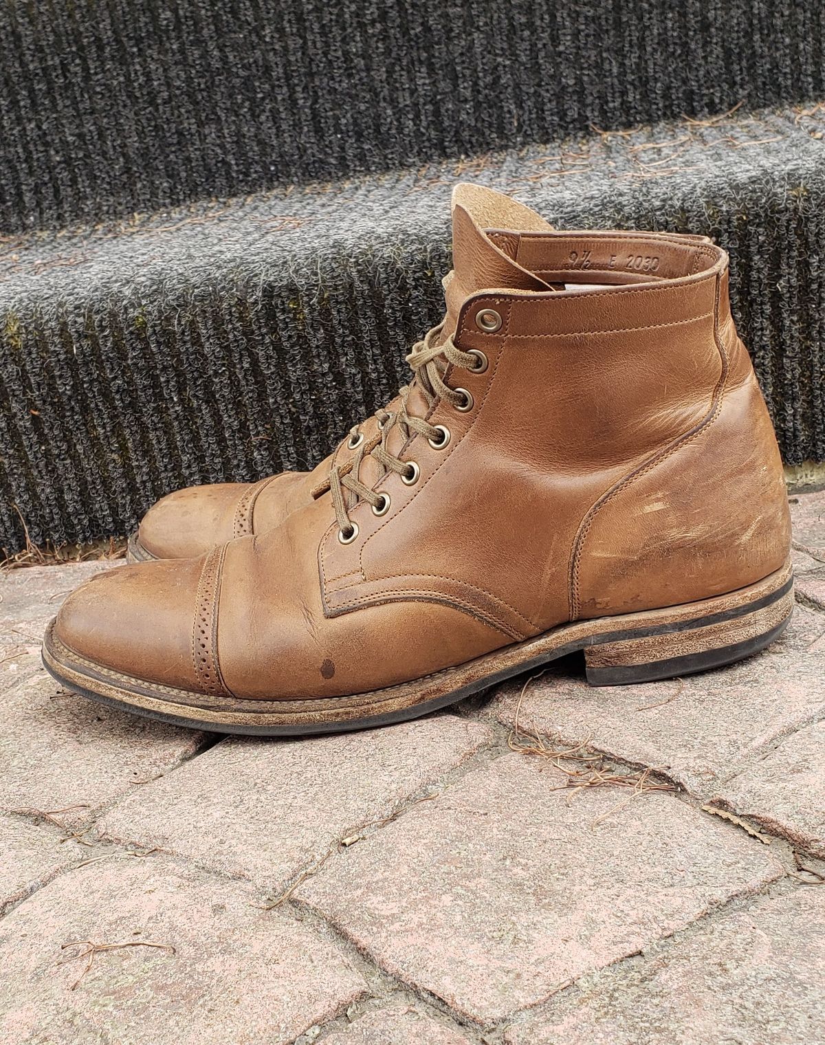 Photo by patinathunderdome on May 6, 2022 of the Viberg Service Boot in Horween Natural Chromexcel.