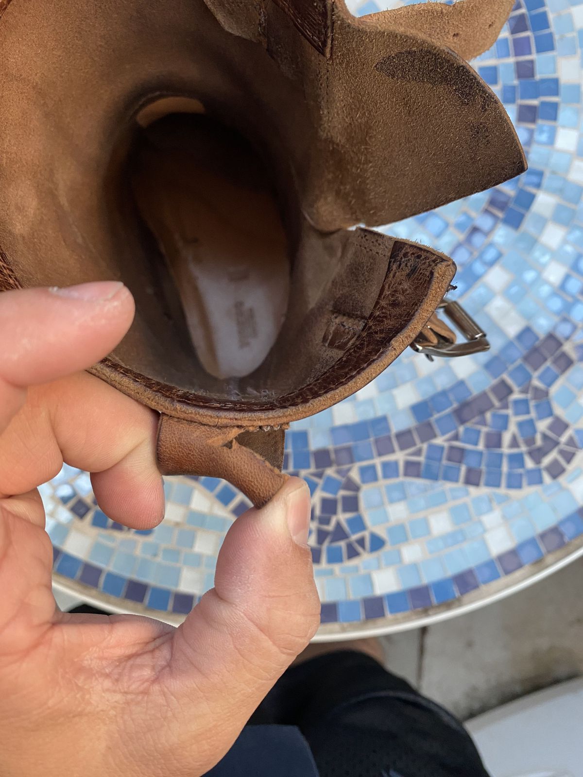 Photo by patinathunderdome on November 4, 2021 of the Viberg Engineer in Horween Crust Horsebutt.