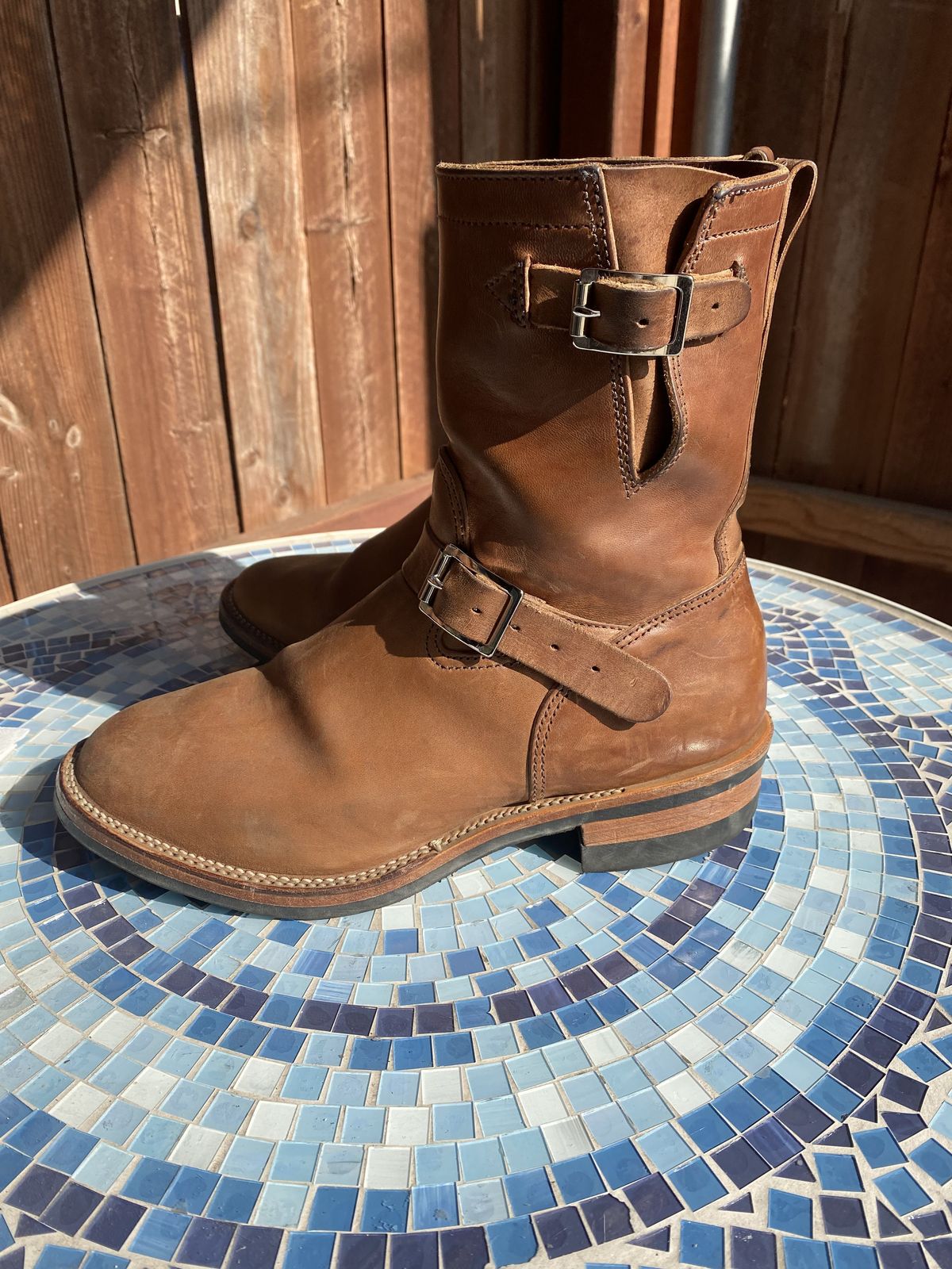 Photo by patinathunderdome on December 4, 2021 of the Viberg Engineer in Horween Crust Horsebutt.