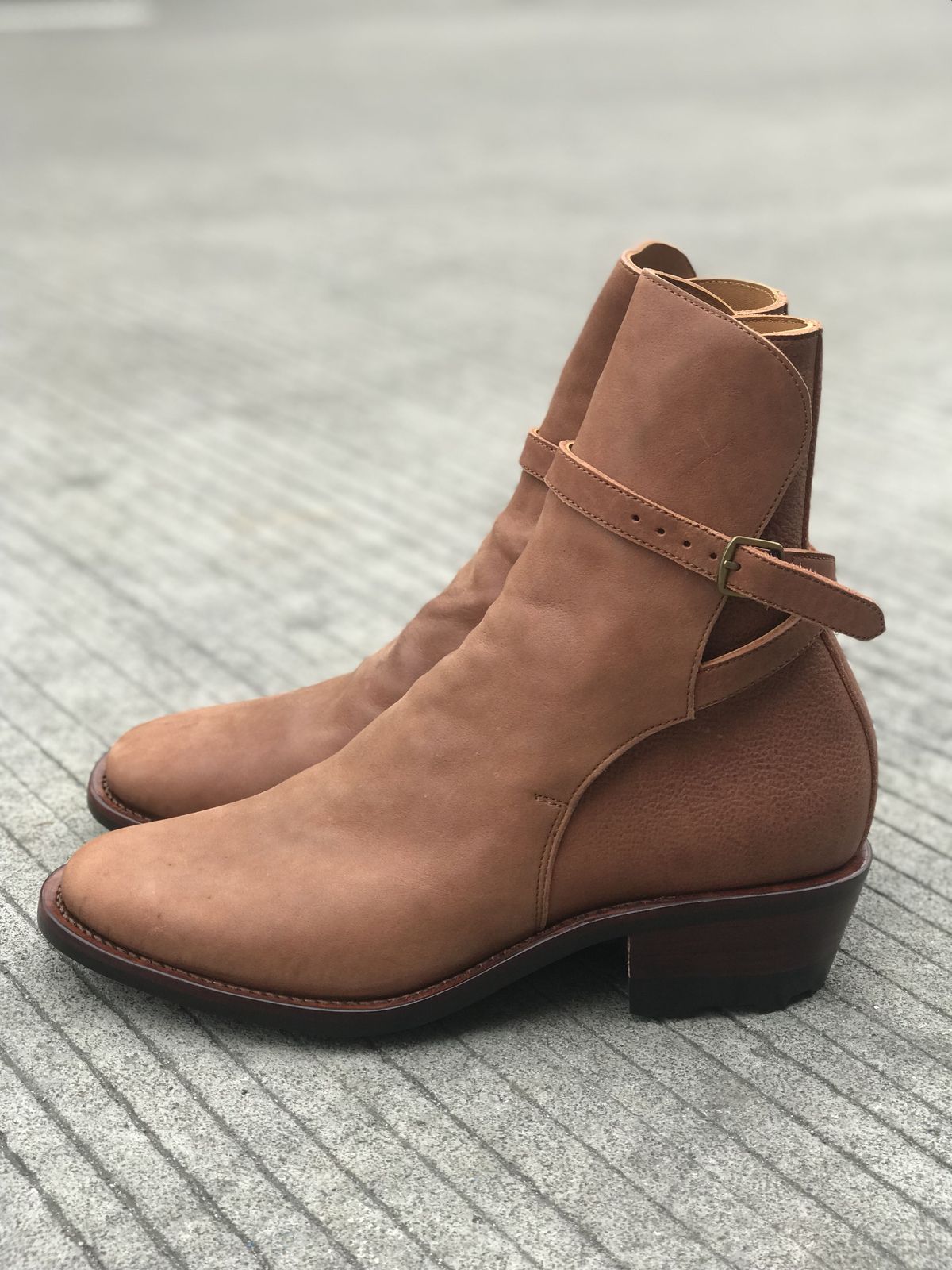 Photo by patinathunderdome on October 1, 2021 of the Benzein Jodhpur Boots in Shinki Red Brown Oiled Horsebutt.