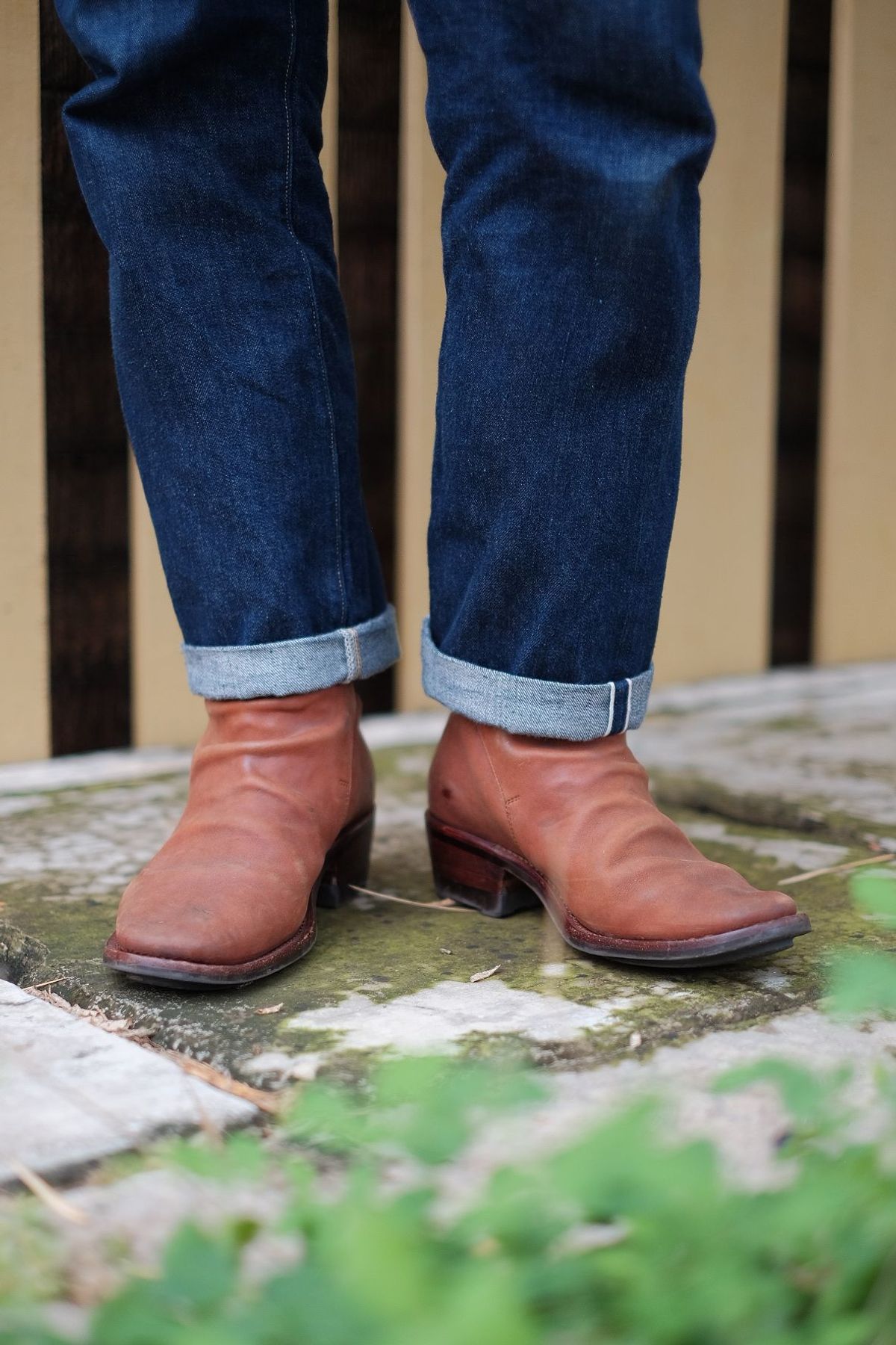 Photo by patinathunderdome on January 6, 2022 of the Benzein Jodhpur Boots in Shinki Red Brown Oiled Horsebutt.