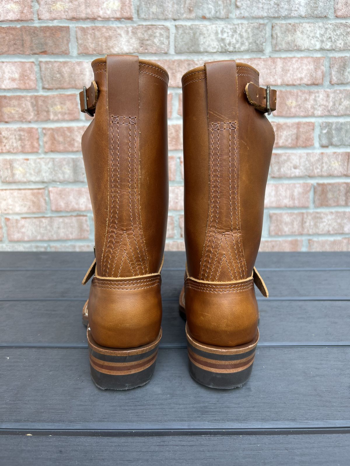 Photo by patinathunderdome on October 2, 2021 of the Wesco Boss Engineer Boot in Seidel British Tan Domain.