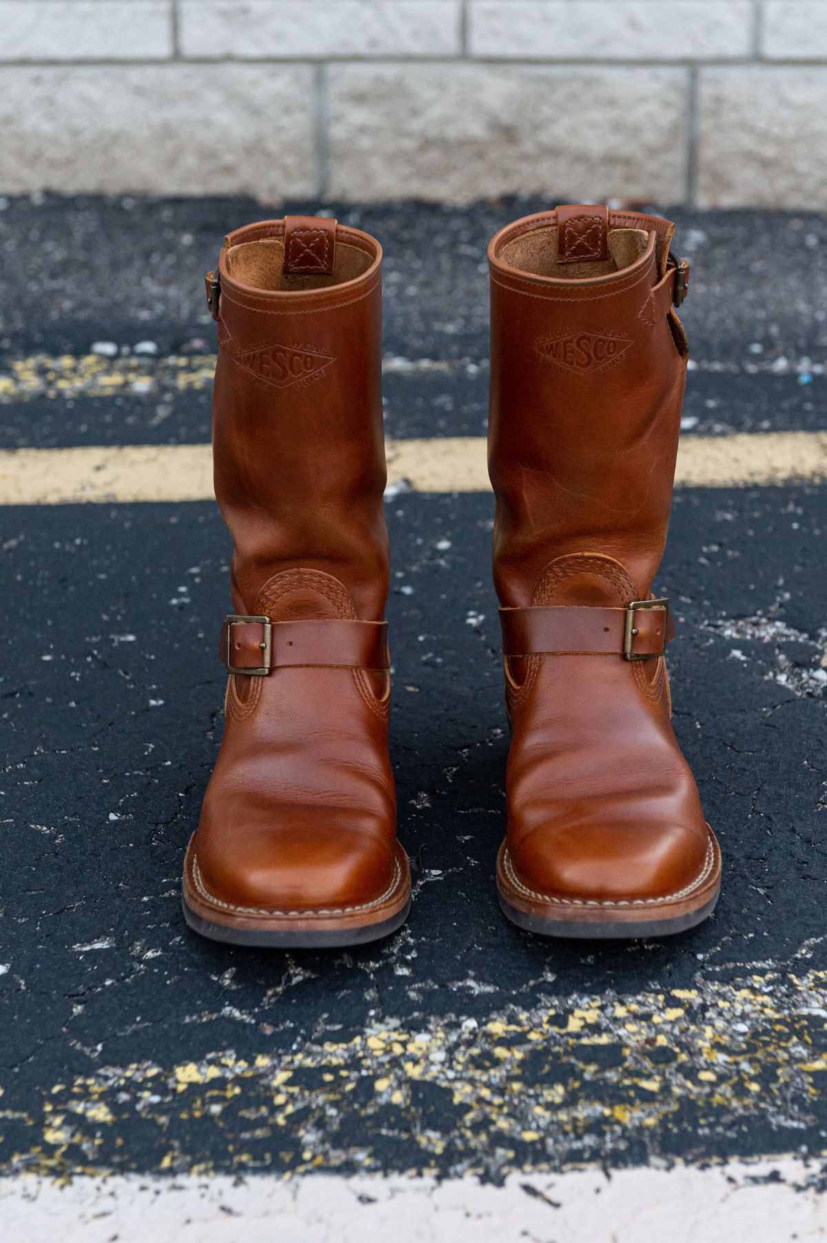 Photo by patinathunderdome on November 6, 2021 of the Wesco Boss Engineer Boot in Seidel British Tan Domain.