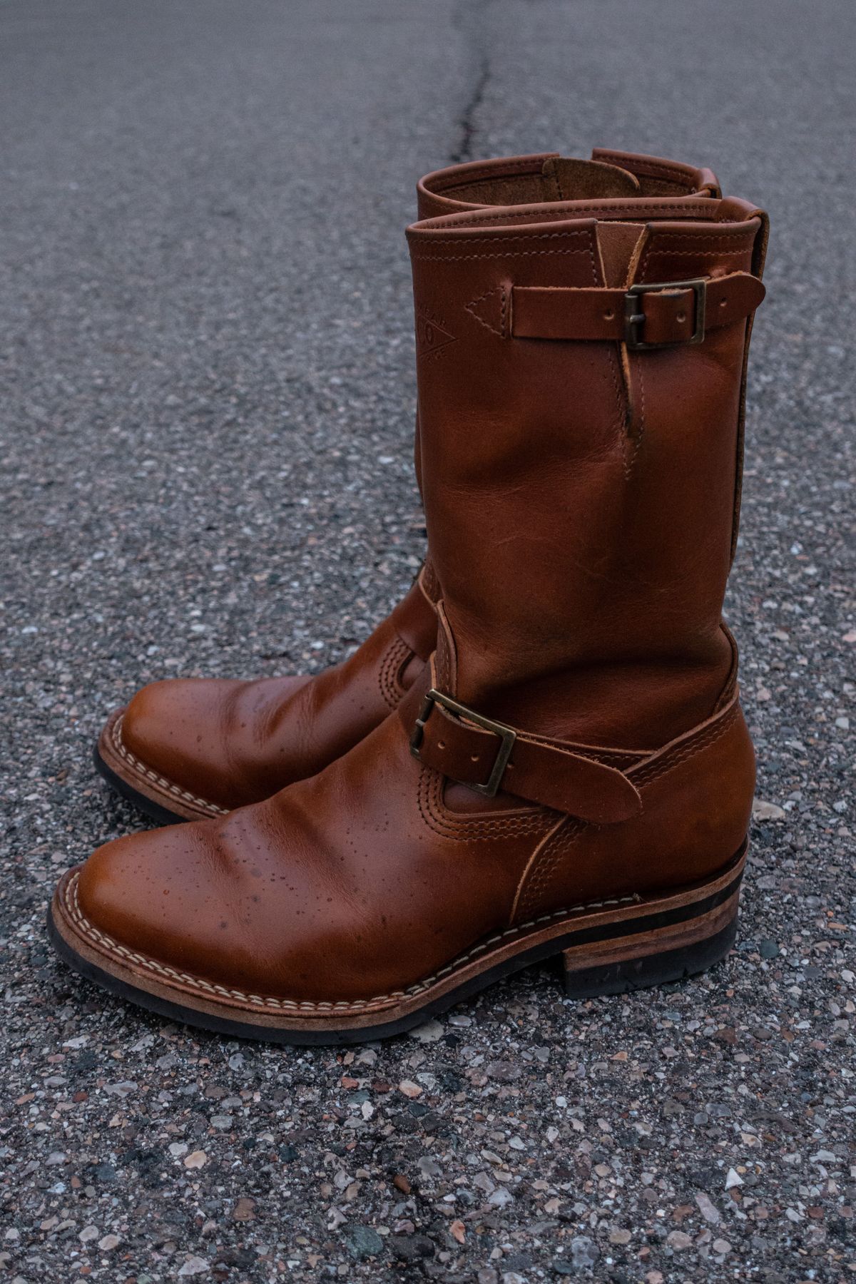 Photo by patinathunderdome on May 6, 2022 of the Wesco Boss Engineer Boot in Seidel British Tan Domain.