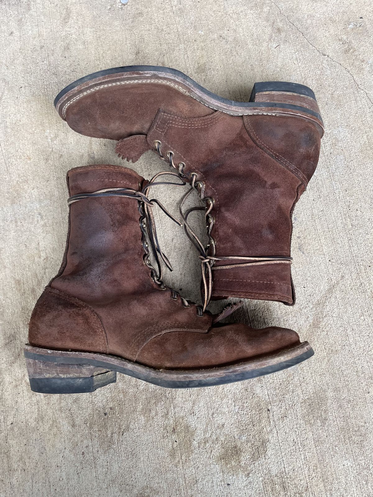 Photo by patinathunderdome on December 4, 2021 of the Wesco Packer in Seidel Brown Oil Tan Roughout.