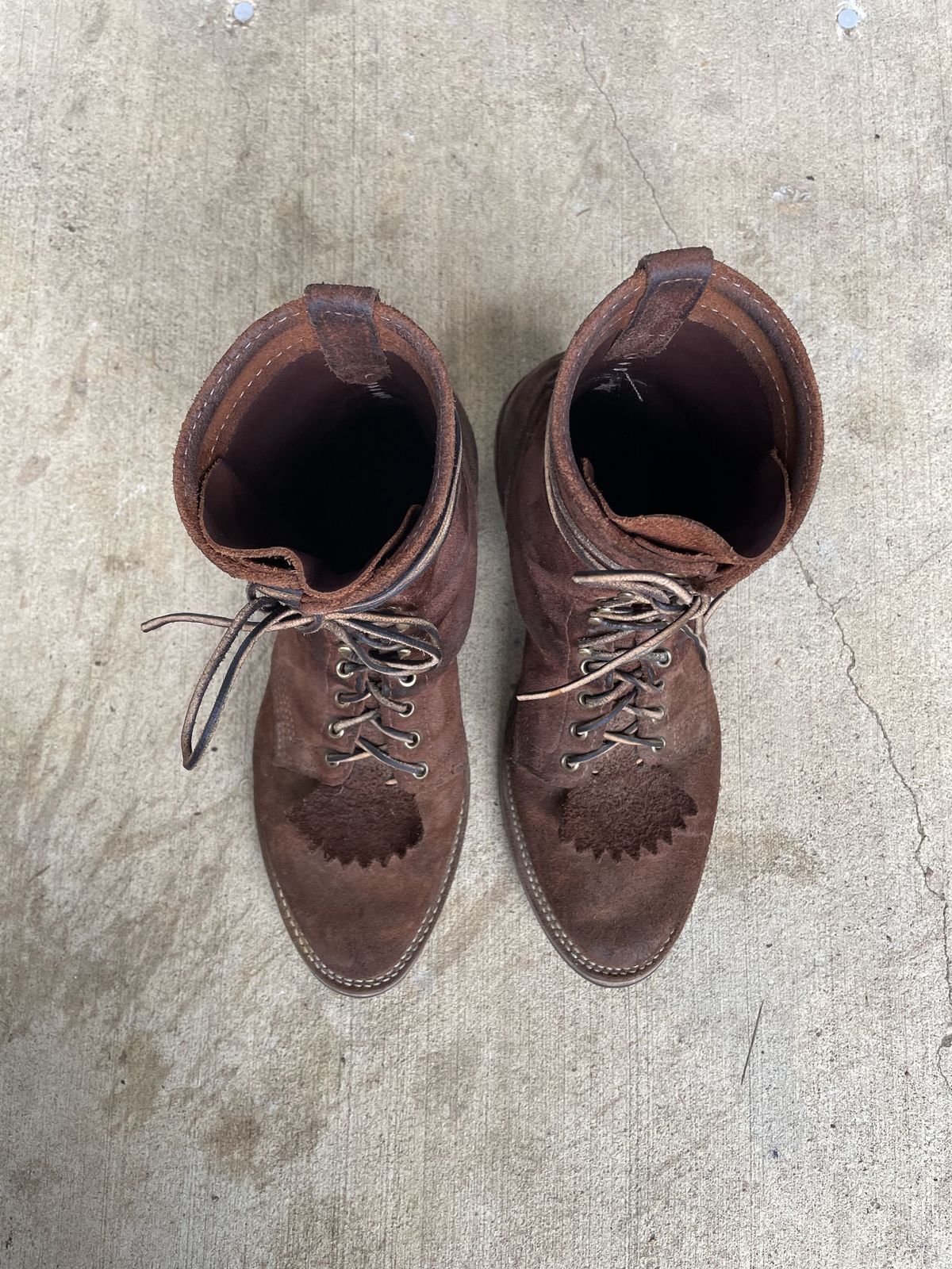 Photo by patinathunderdome on December 4, 2021 of the Wesco Packer in Seidel Brown Oil Tan Roughout.