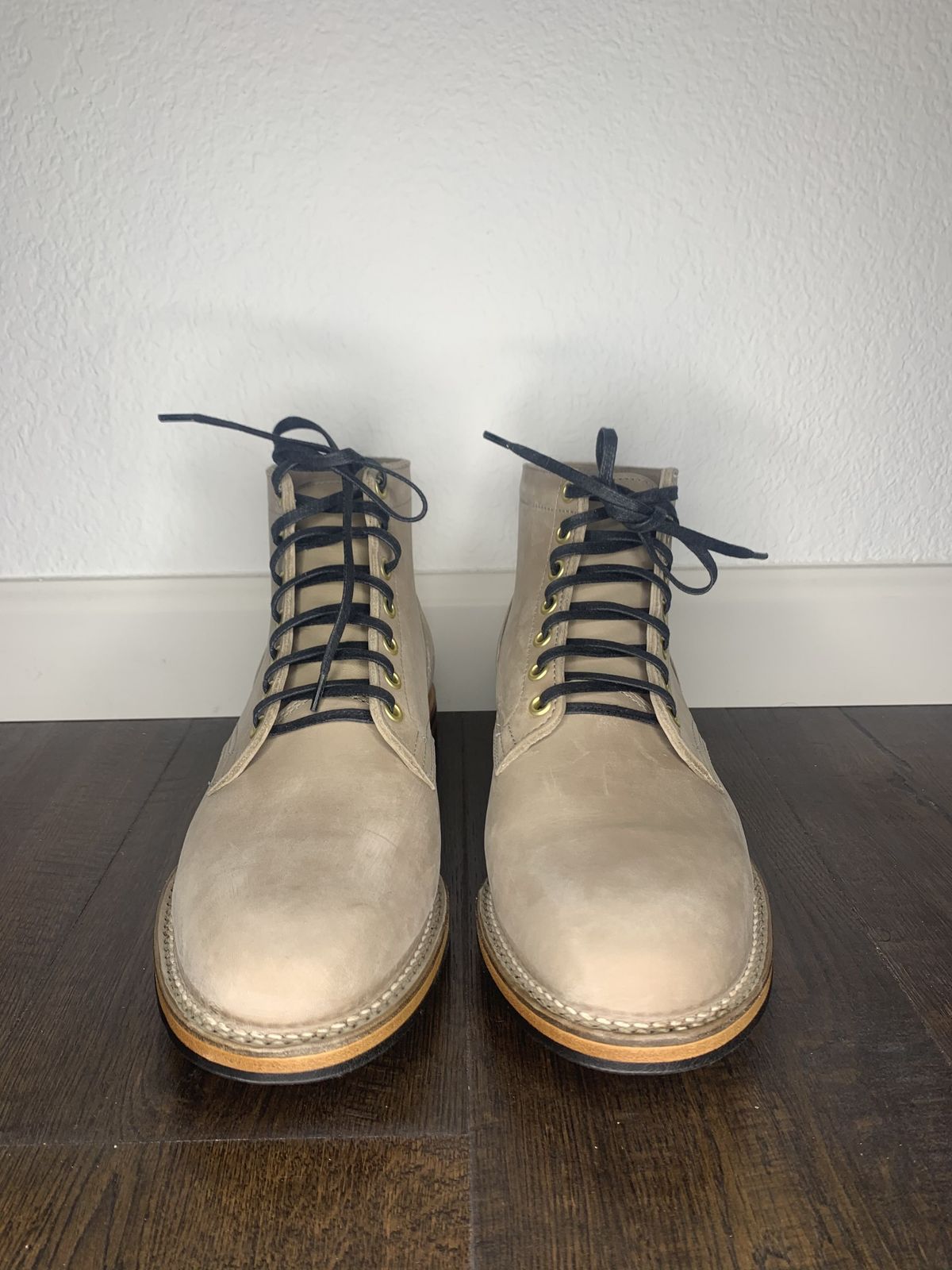 Photo by patinathunderdome on October 1, 2021 of the Viberg Service Boot in Maryam Light Grey Horsebutt.