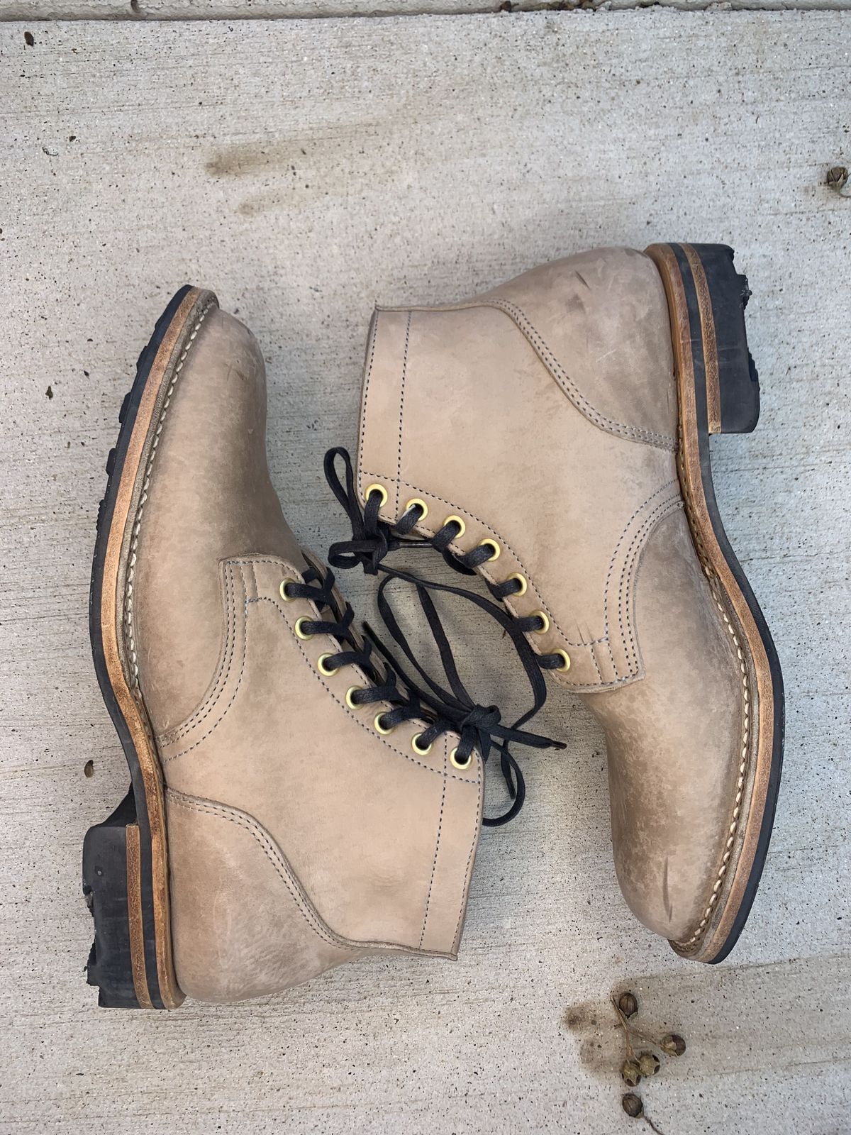 Photo by patinathunderdome on November 6, 2021 of the Viberg Service Boot in Maryam Light Grey Horsebutt.