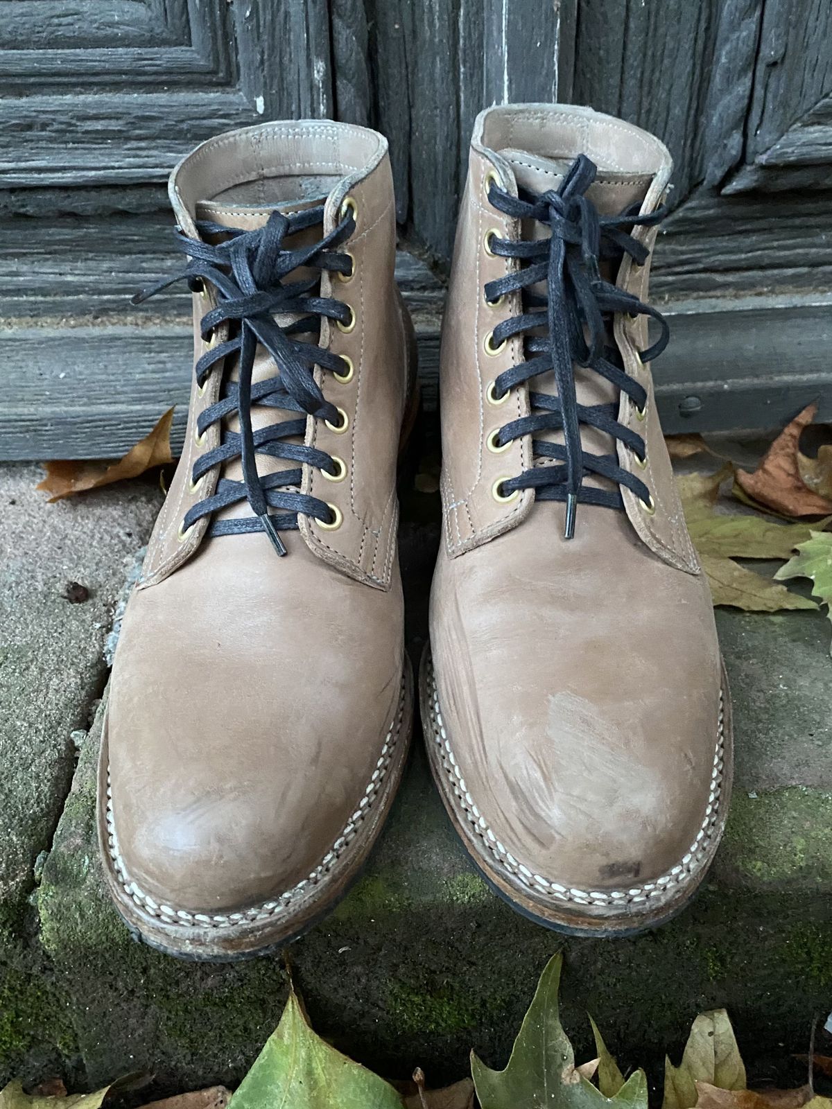 Photo by patinathunderdome on December 5, 2021 of the Viberg Service Boot in Maryam Light Grey Horsebutt.