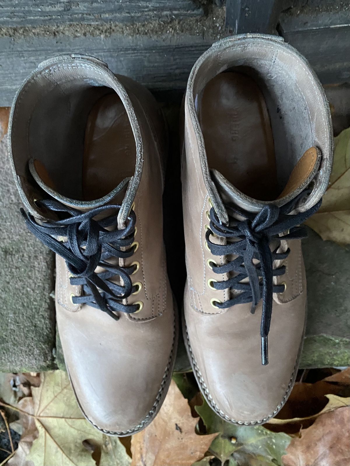 Photo by patinathunderdome on December 5, 2021 of the Viberg Service Boot in Maryam Light Grey Horsebutt.