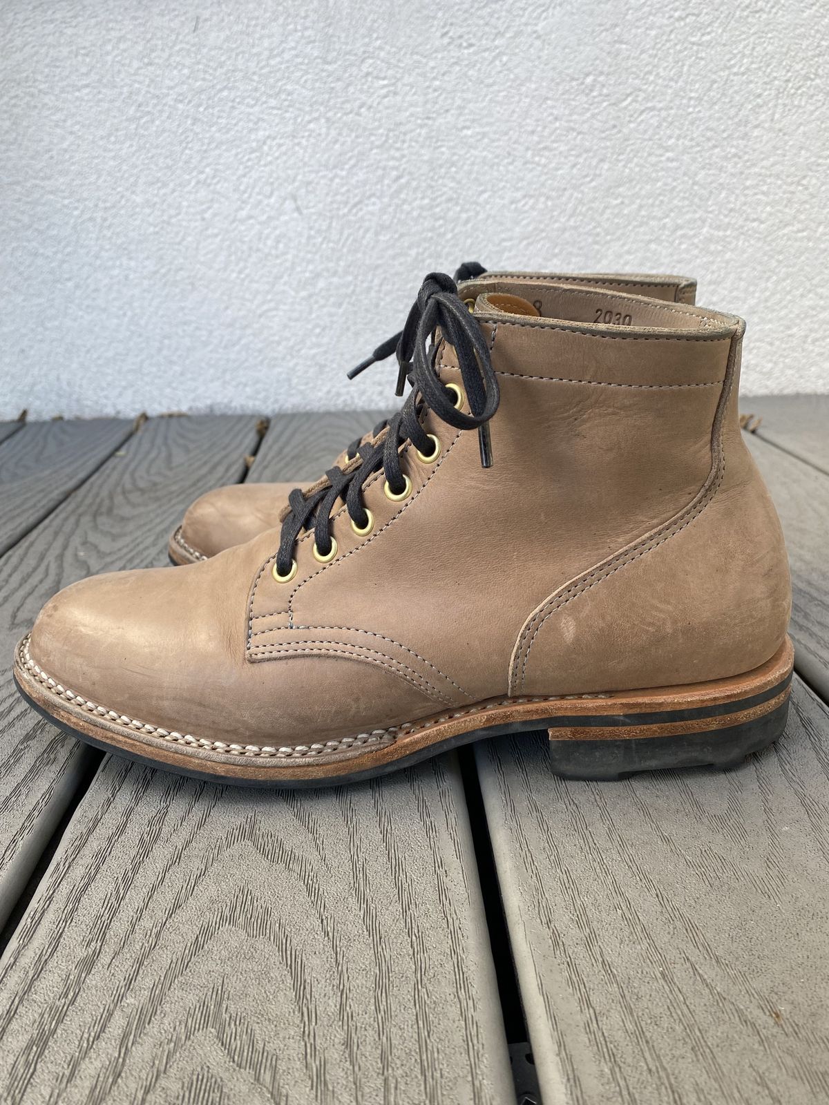 Photo by patinathunderdome on January 6, 2022 of the Viberg Service Boot in Maryam Light Grey Horsebutt.