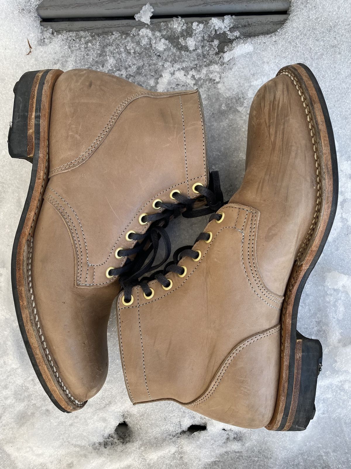 Photo by patinathunderdome on February 6, 2022 of the Viberg Service Boot in Maryam Light Grey Horsebutt.