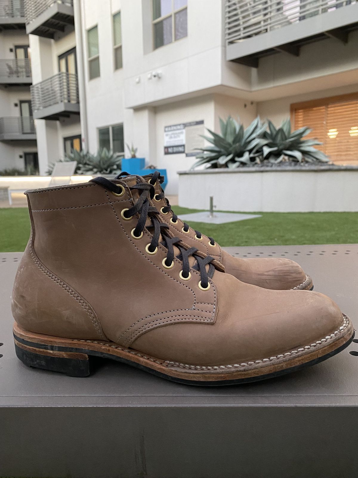 Photo by patinathunderdome on March 6, 2022 of the Viberg Service Boot in Maryam Light Grey Horsebutt.