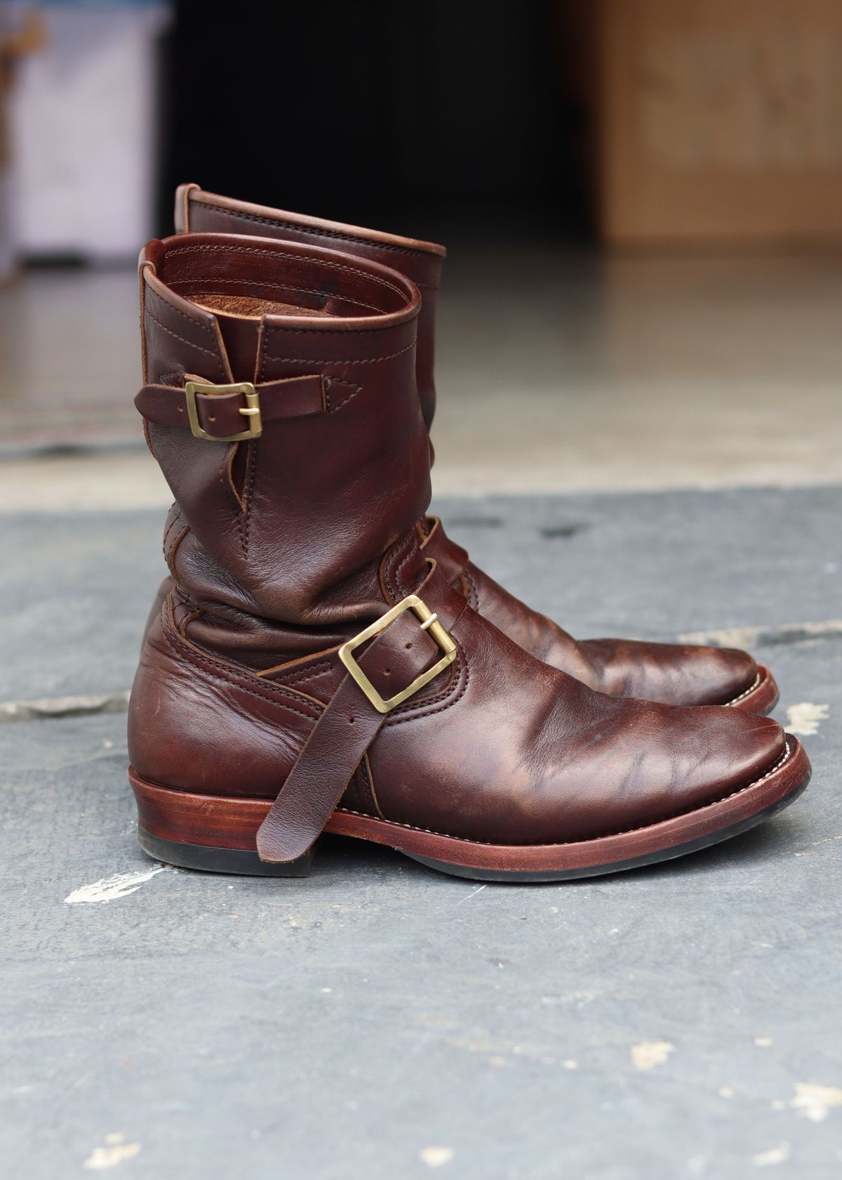 Photo by patinathunderdome on December 4, 2021 of the Benzein The Keeper 'Type 2' Engineer Boot in Horween Brown Chromexcel Horsehide.