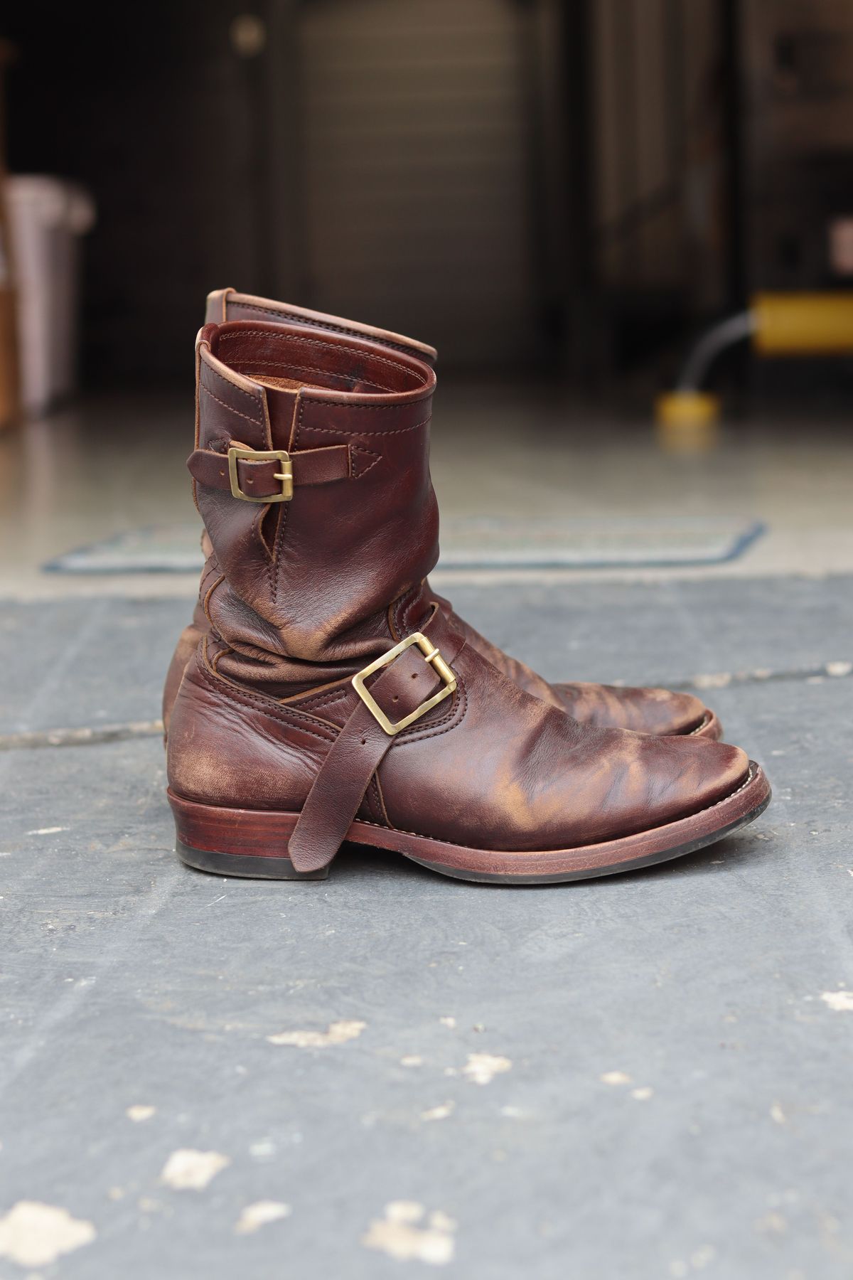 Photo by patinathunderdome on January 3, 2022 of the Benzein The Keeper 'Type 2' Engineer Boot in Horween Brown Chromexcel Horsehide.