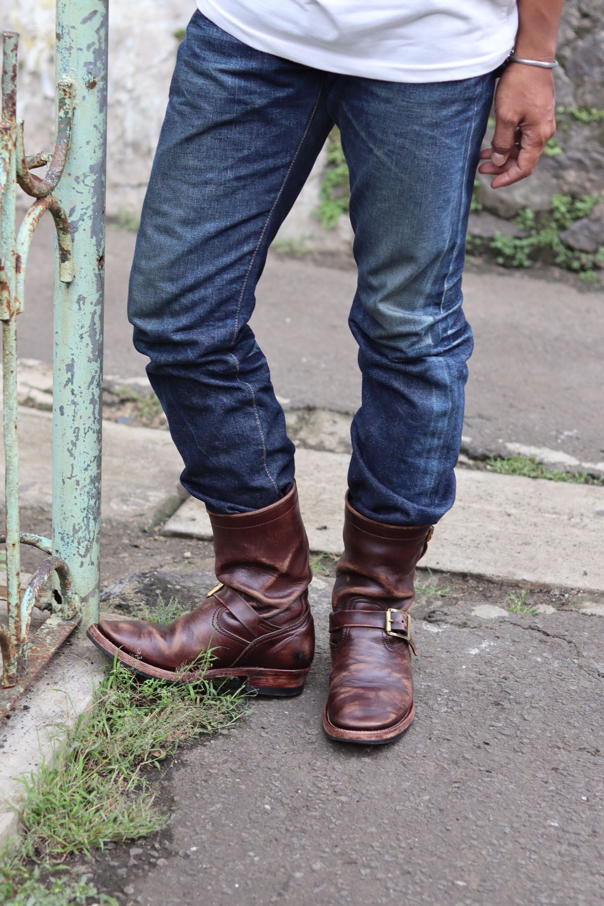 Photo by patinathunderdome on February 2, 2022 of the Benzein The Keeper 'Type 2' Engineer Boot in Horween Brown Chromexcel Horsehide.