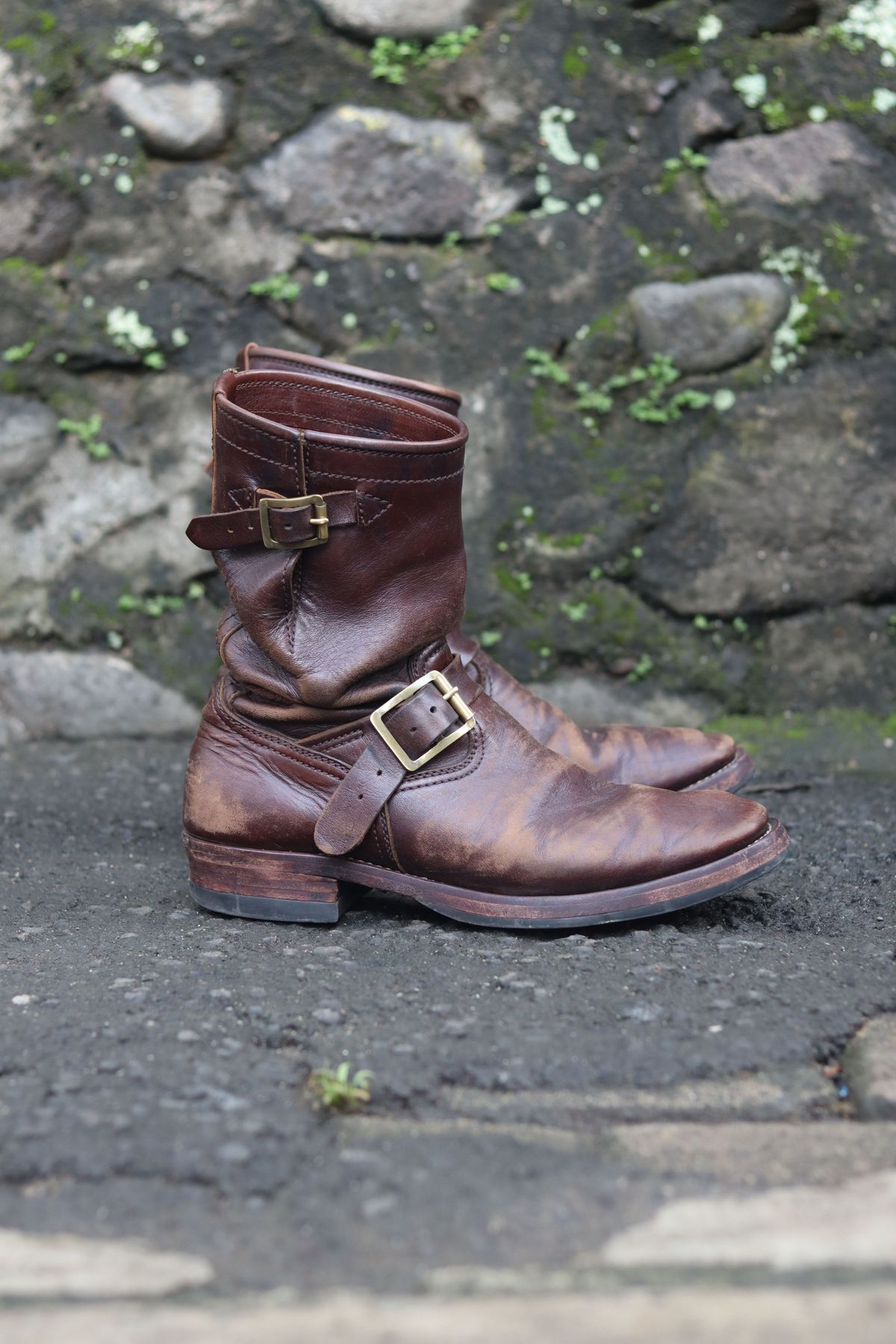 Photo by patinathunderdome on May 3, 2022 of the Benzein The Keeper 'Type 2' Engineer Boot in Horween Brown Chromexcel Horsehide.