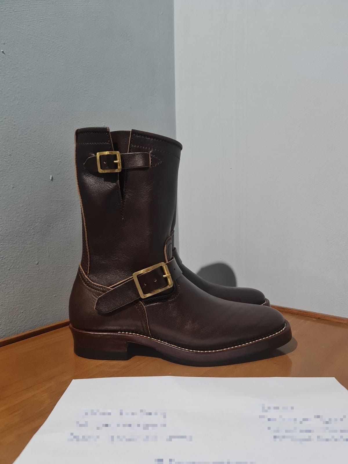 Photo by patinathunderdome on October 4, 2021 of the Benzein The Keeper 'Type 2' Engineer Boot in Horween Brown Chromexcel Horsehide.