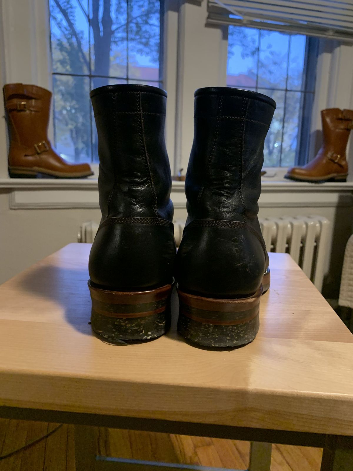 Photo by patinathunderdome on November 2, 2021 of the Benzein Kanon Boot in Shinki Black Latigo Teacore Horsehide.