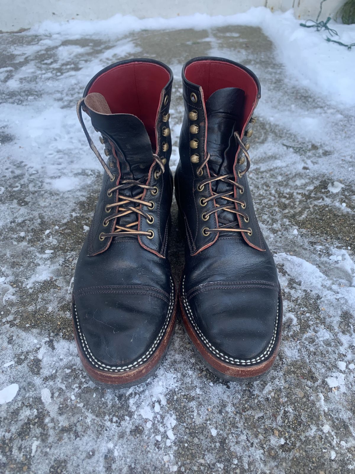 Photo by patinathunderdome on January 2, 2022 of the Benzein Kanon Boot in Shinki Black Latigo Teacore Horsehide.